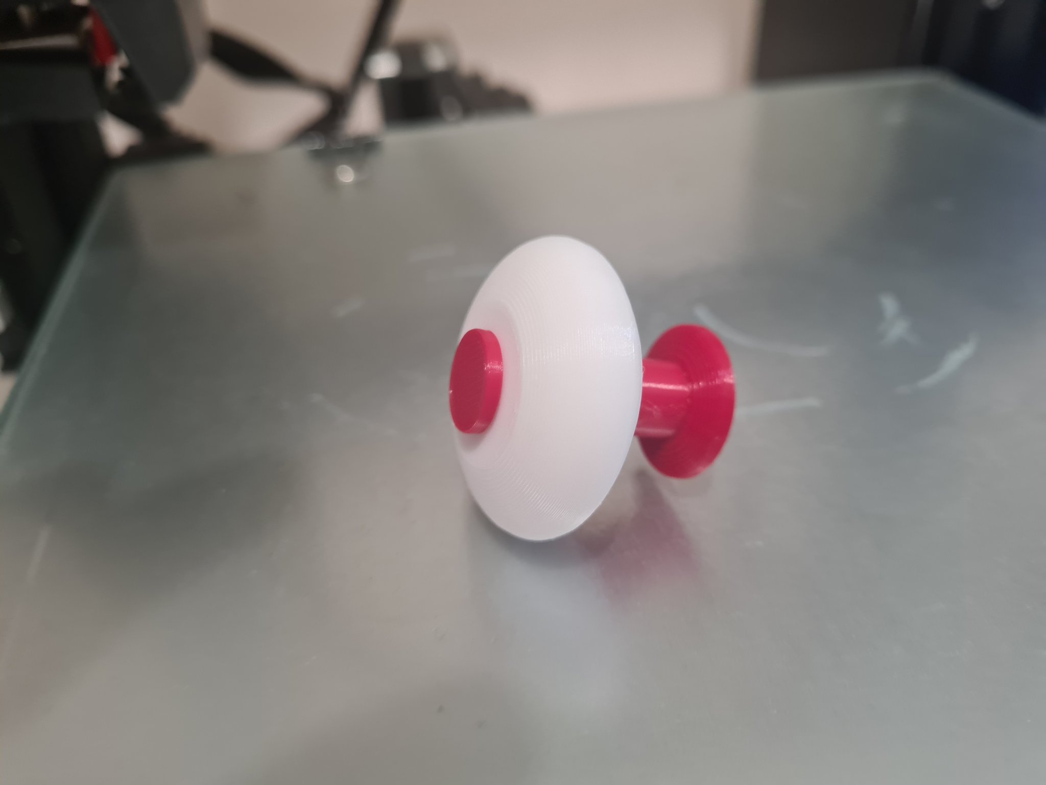 Núm trang trí cho tủ quần áo với thiết kế độc đáo