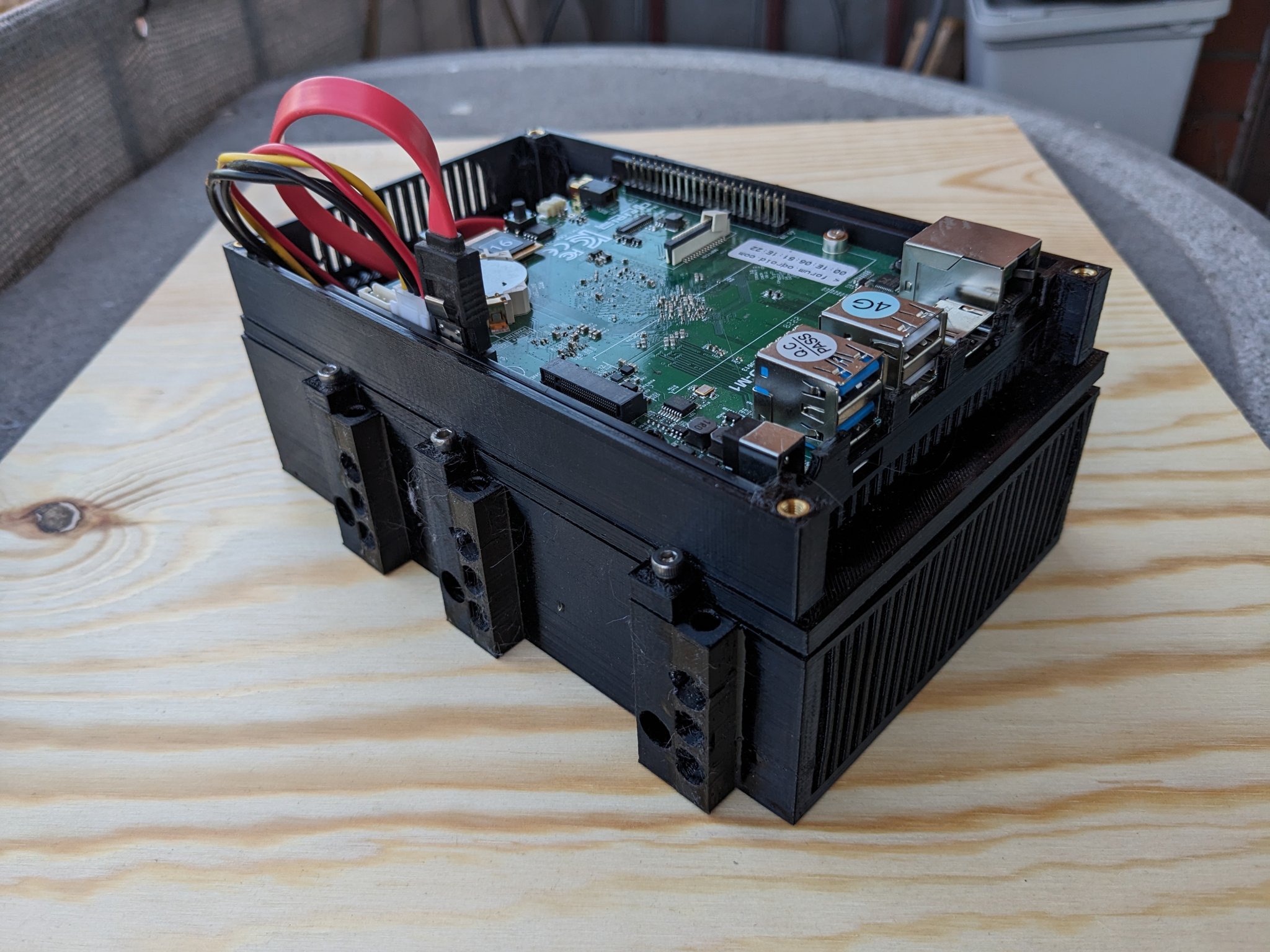 Vỏ Odroid M1 cho ổ cứng HDD 3.5" và quạt 80mm