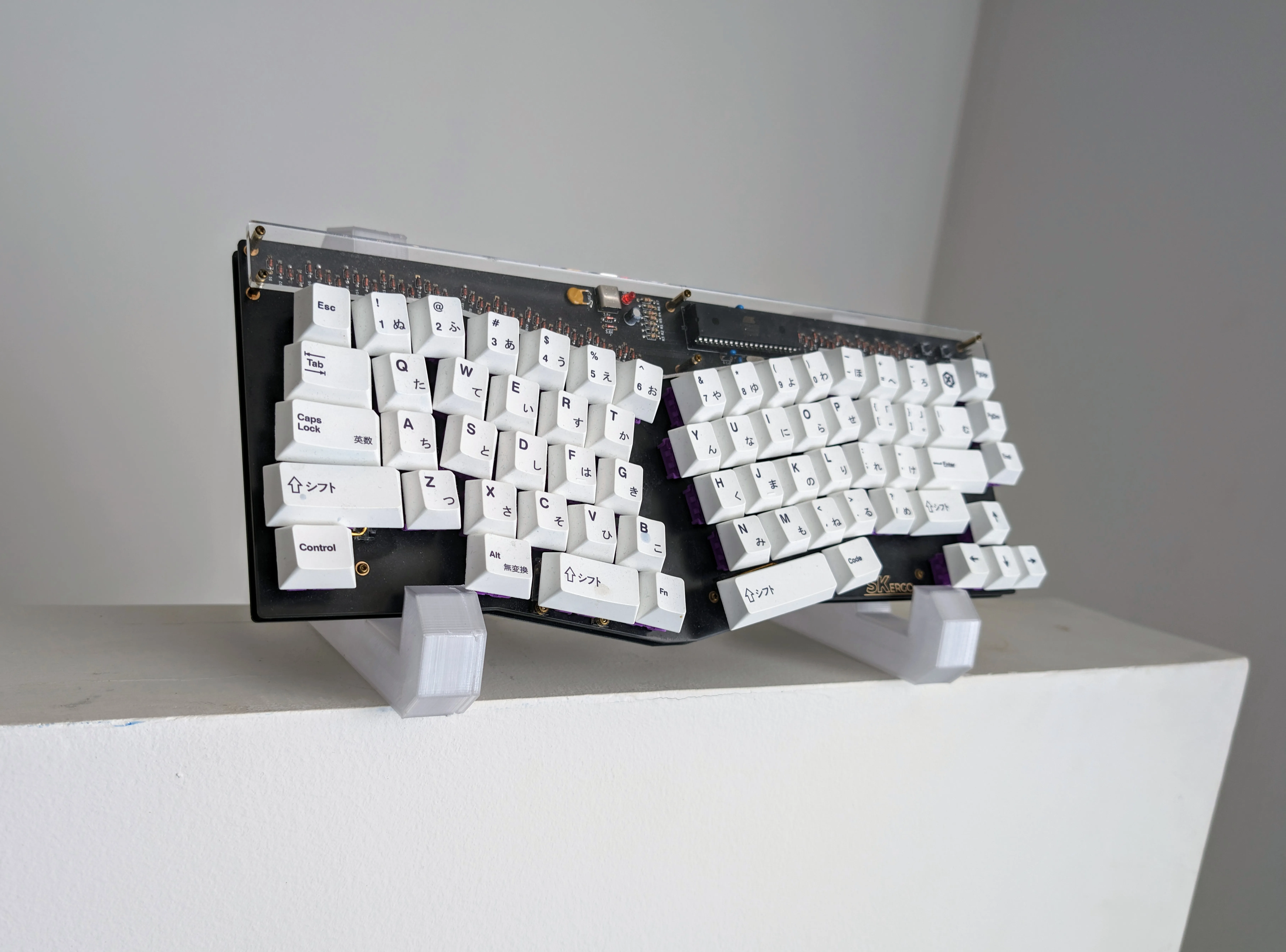 Giá đỡ bàn phím treo tường tiện lợi