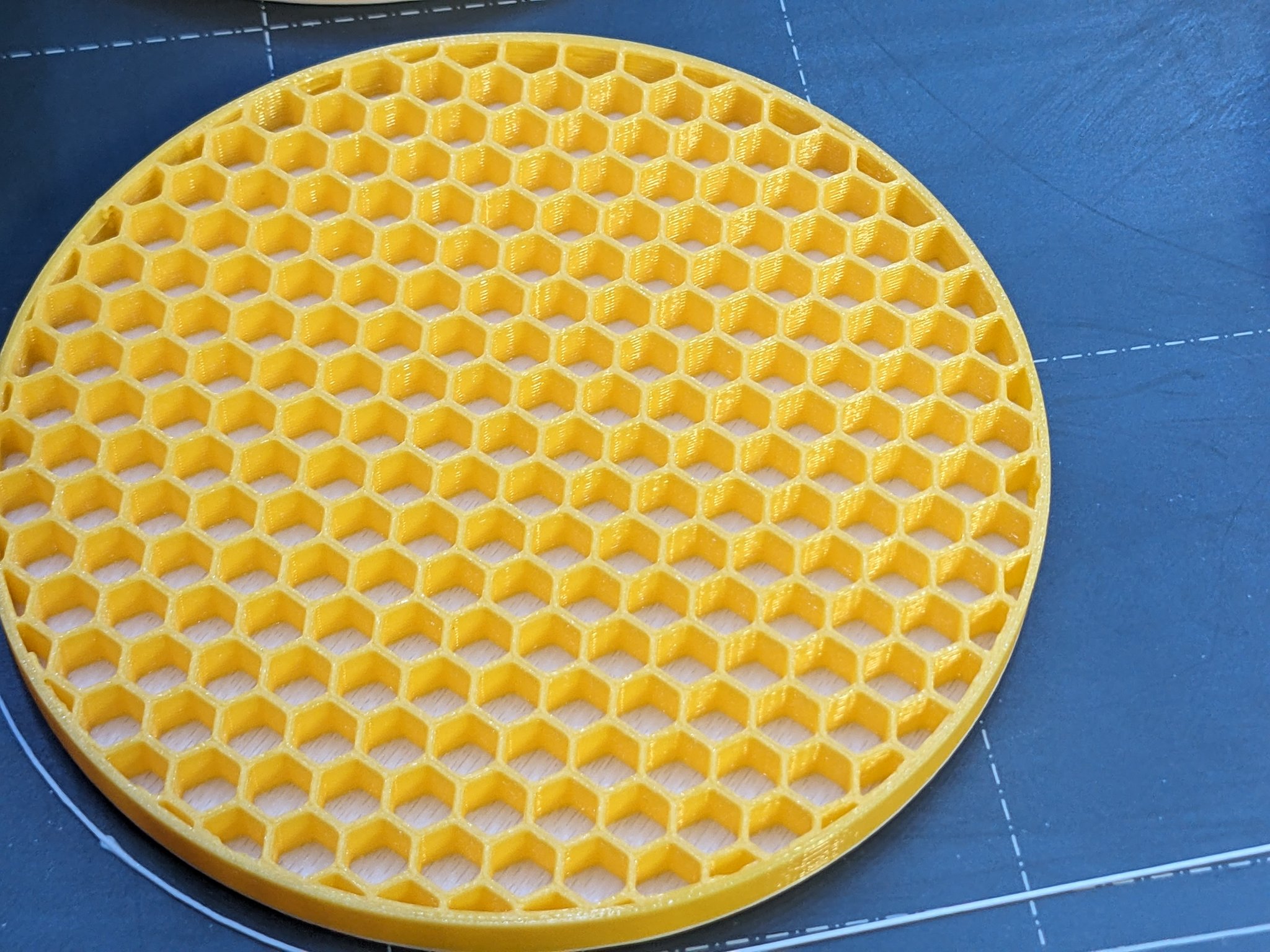 Giá đỡ ly tối giản với nhiều họa tiết khác nhau