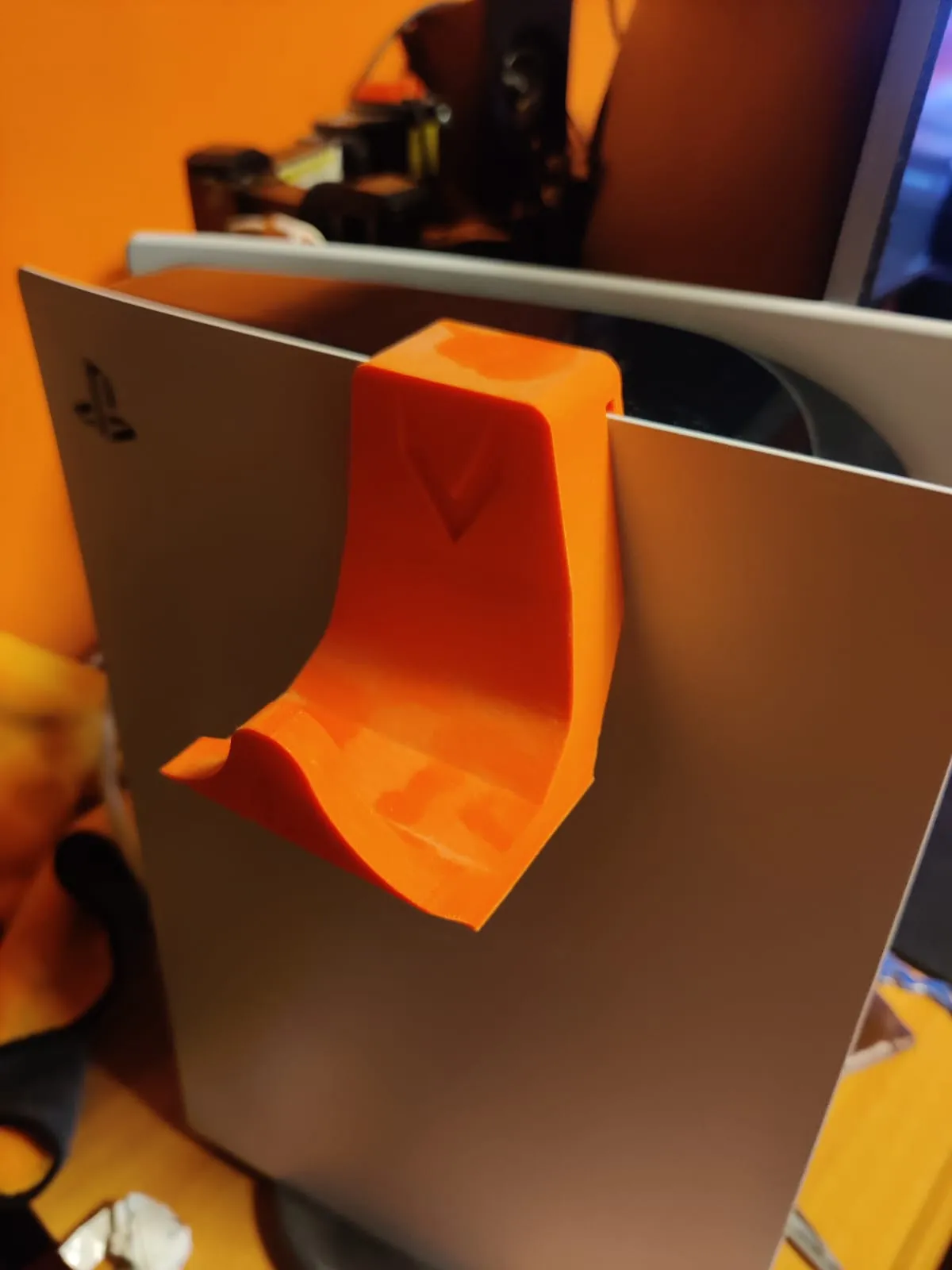 Giá đỡ DualSense với 4 phiên bản cho PS5