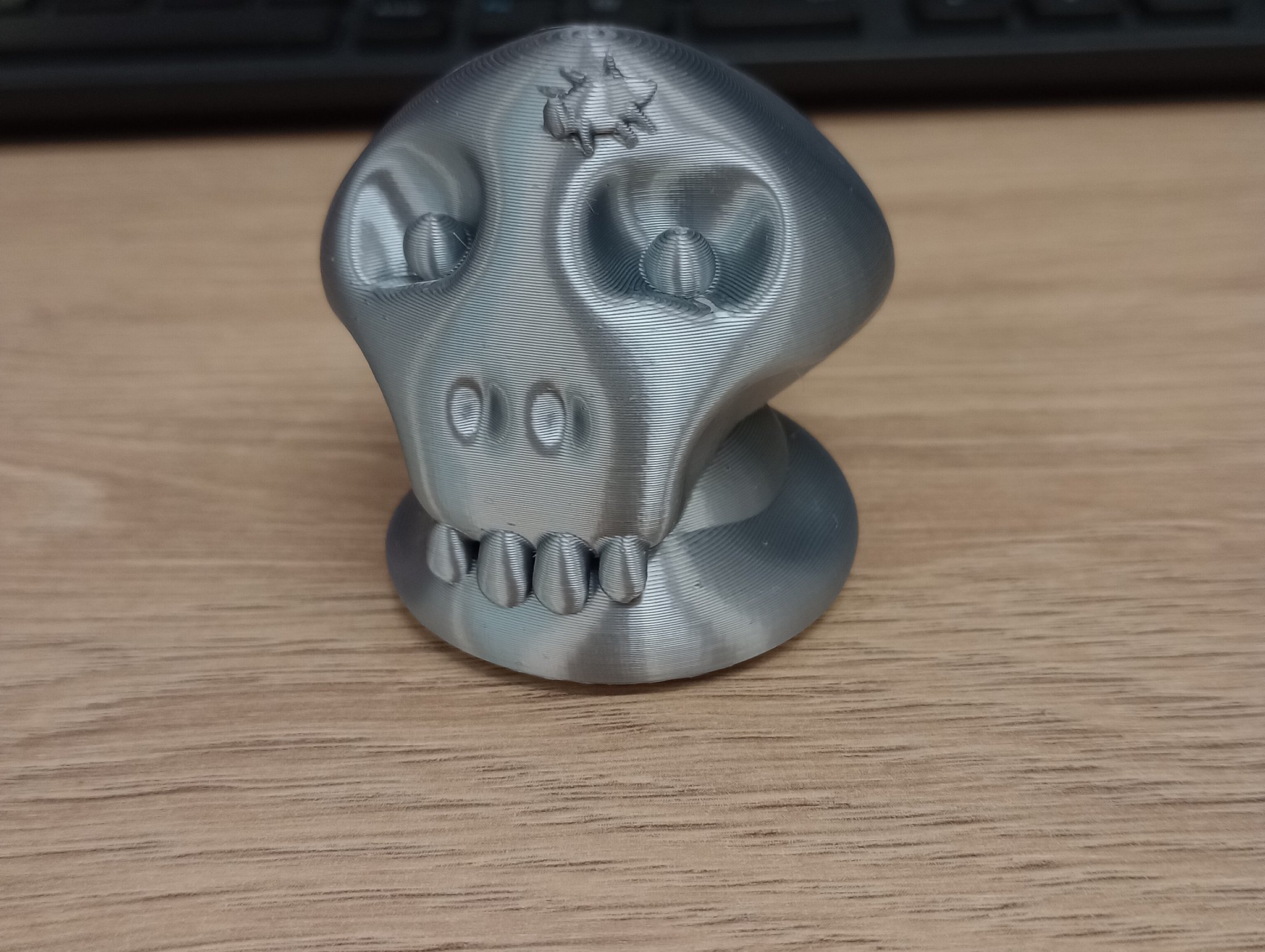 Trang trí đầu lâu hoạt hình dễ thương cho Halloween