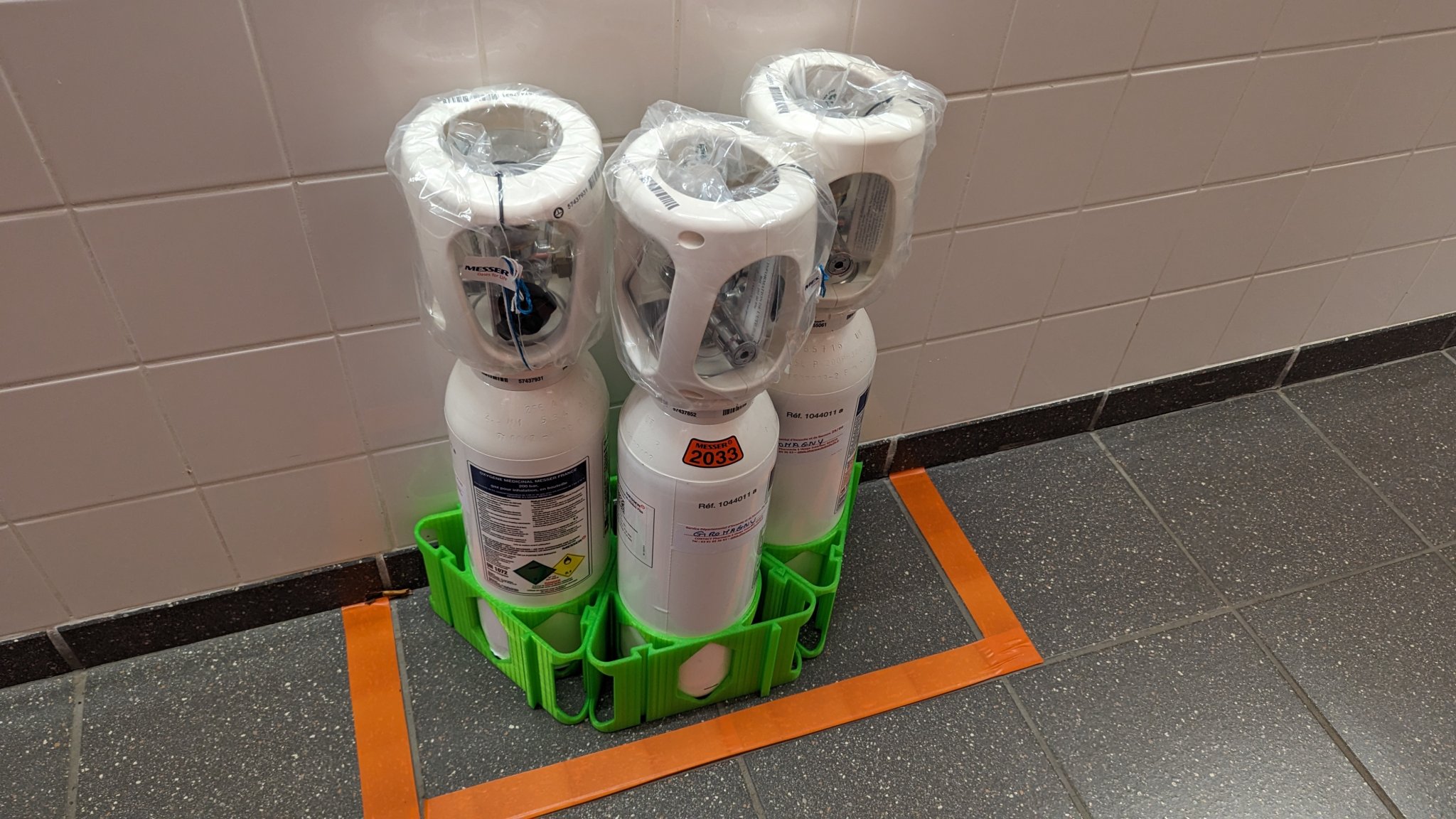 Giá đỡ bình oxy 5L đứng cho y tế