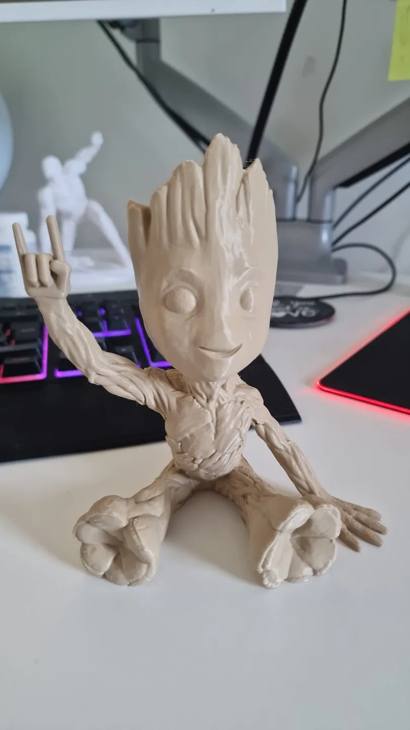 Chậu cây Groot dễ thương