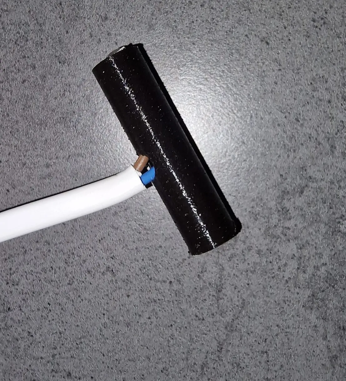 Adapter giả cho pin AAA sử dụng nguồn điện trực tiếp