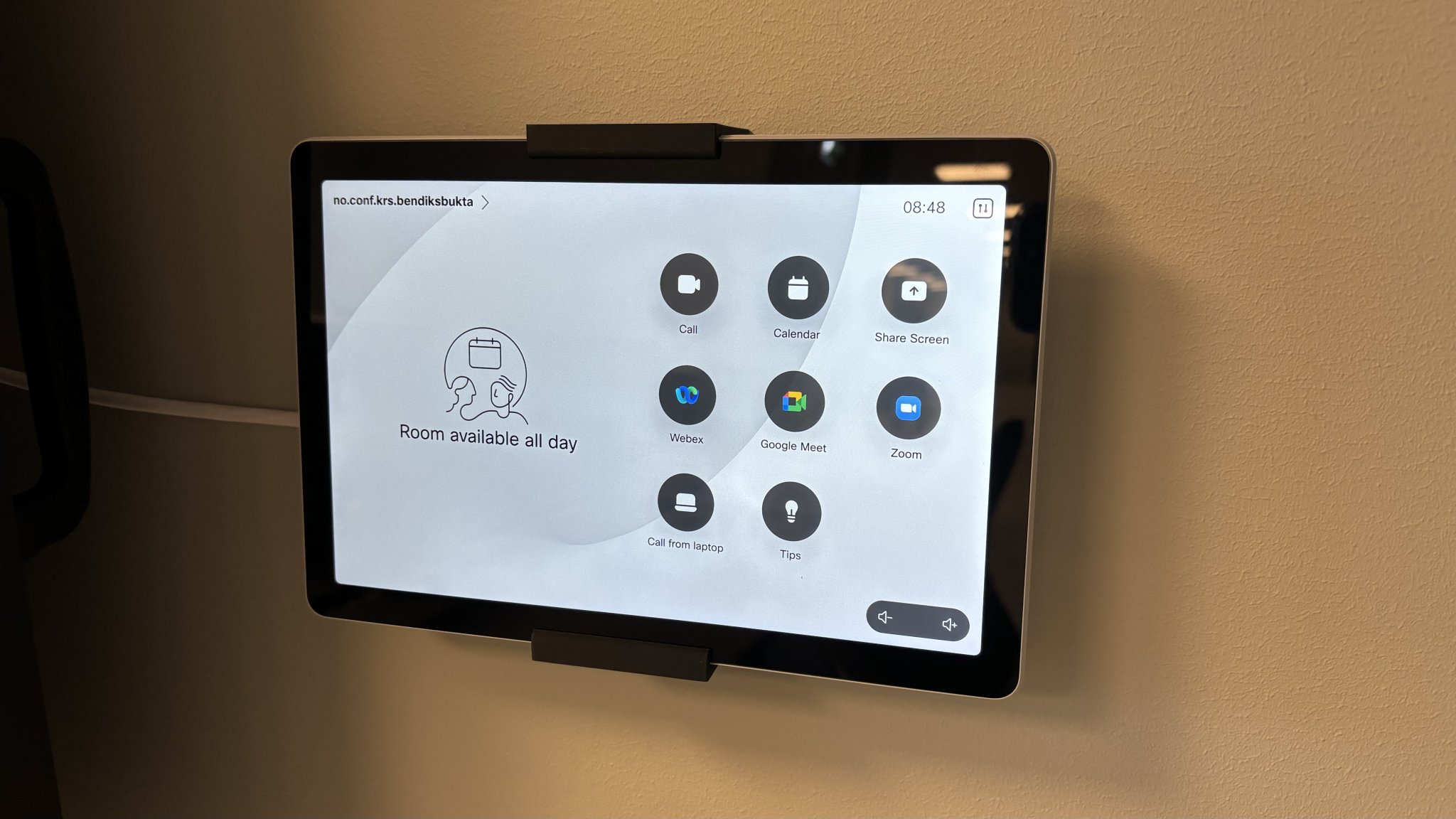 Giá đỡ tường cho bộ điều khiển phòng Cisco CS-T10-TS