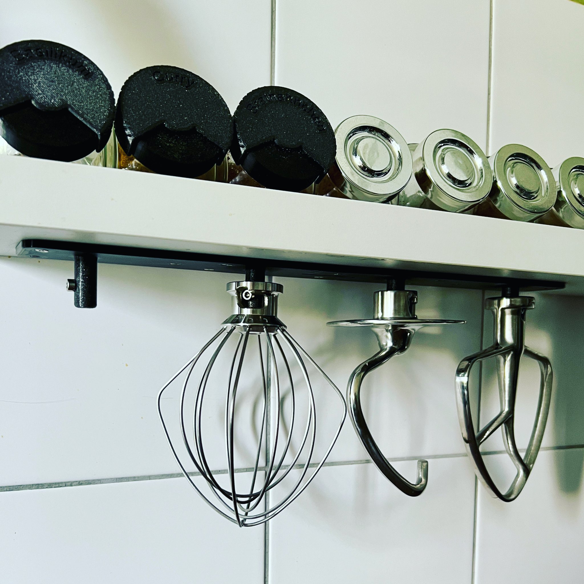 Giá đỡ phụ kiện KitchenAid treo dưới tủ bếp