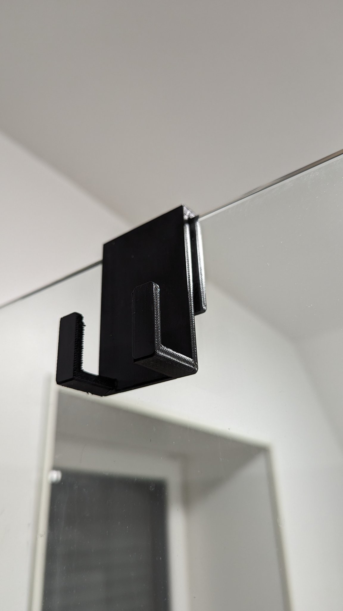 Giá đỡ gạt nước cửa phòng tắm