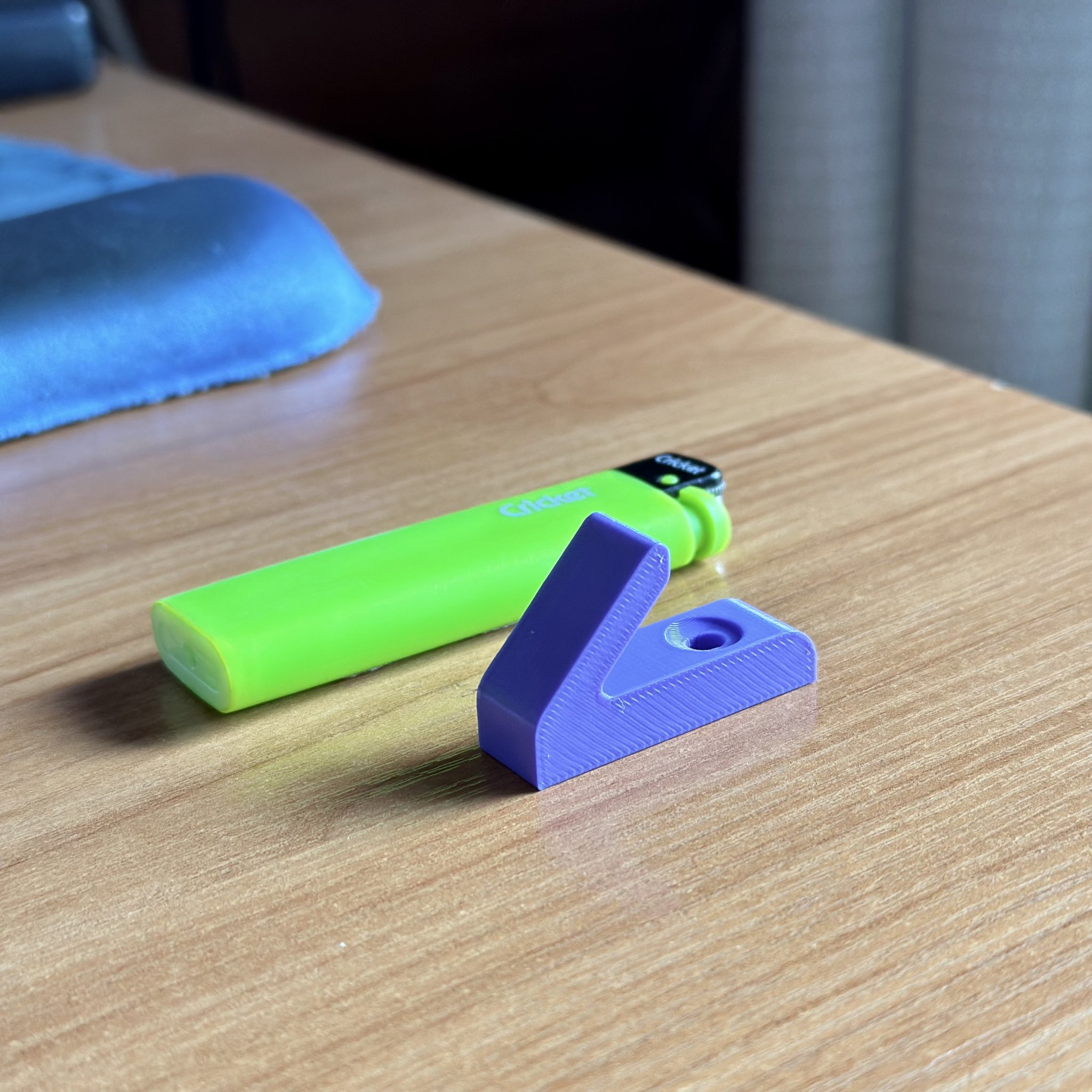 Móc treo đơn giản và tiện lợi cho công việc hàng ngày