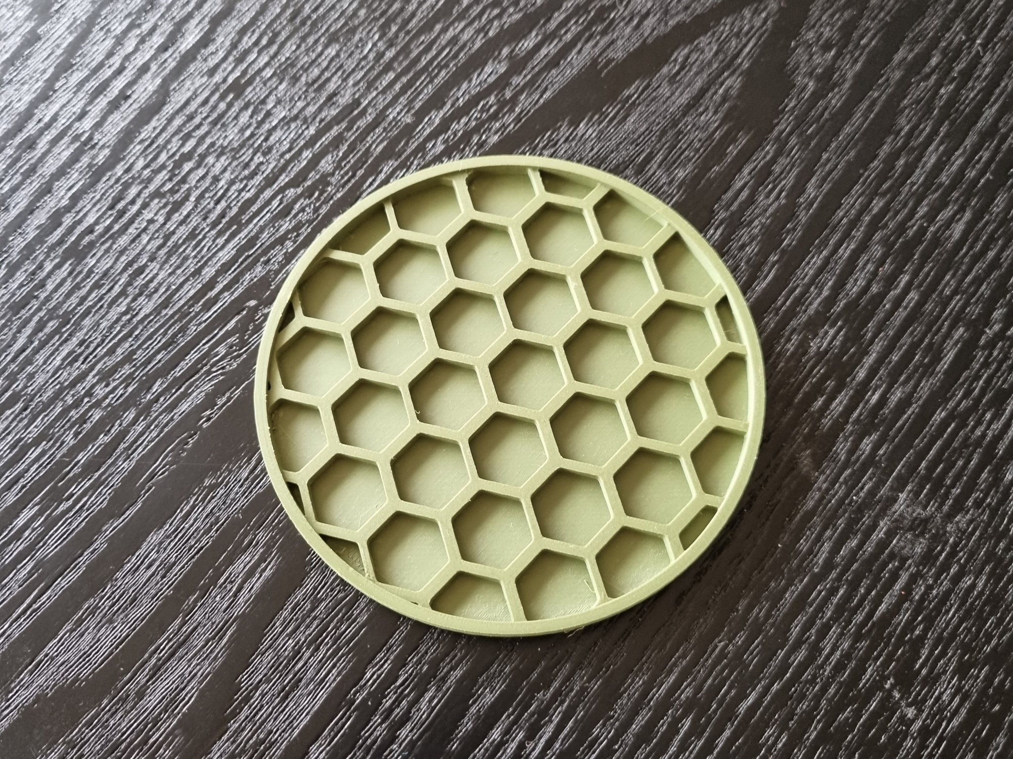 Đế lót ly hình lục giác 90mm với thiết kế hiện đại