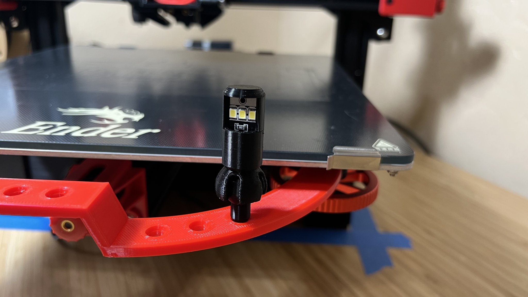 Đèn LED USB "chìa khóa" gắn với khớp cầu