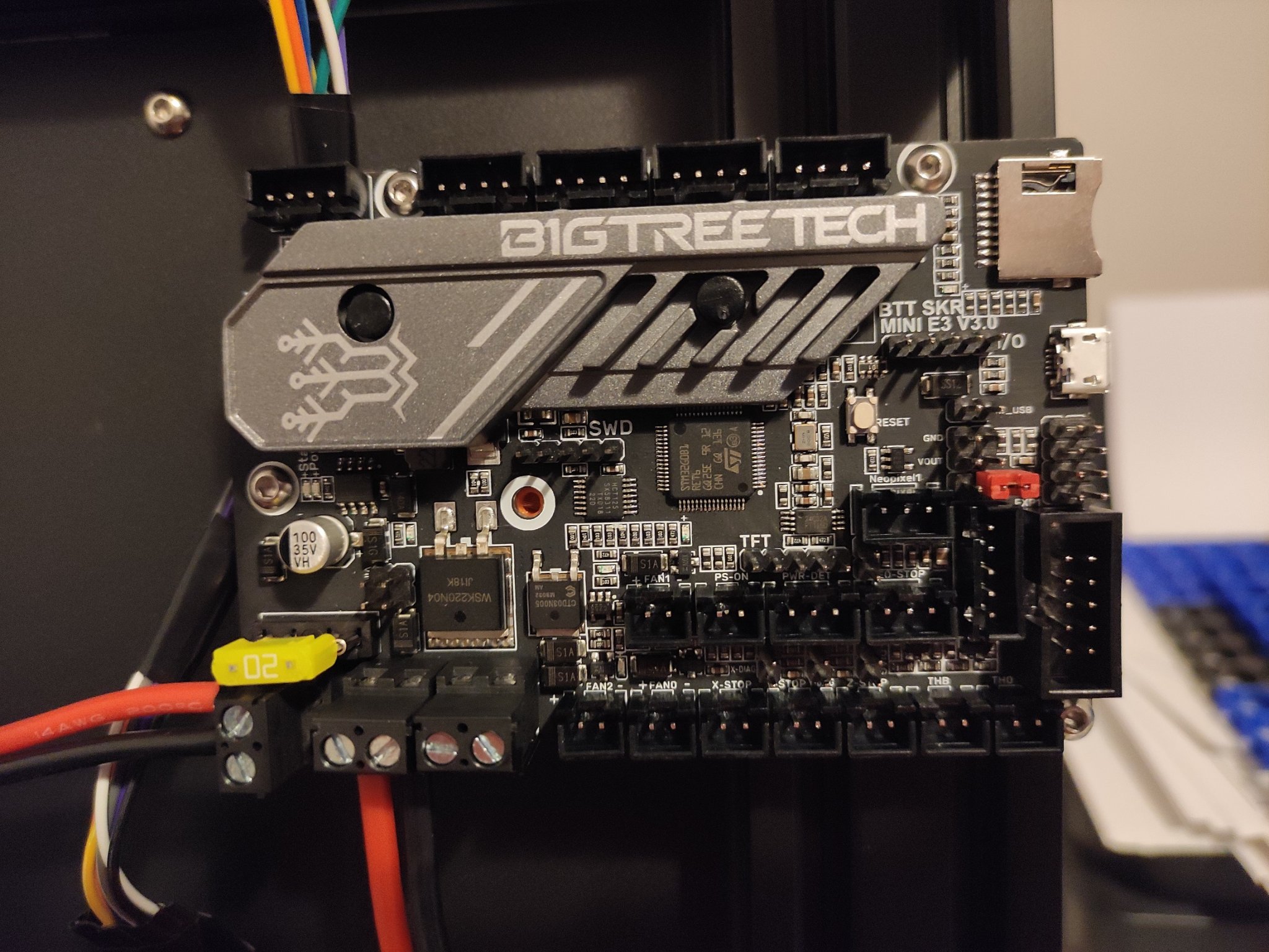 Giá đỡ bo mạch chủ Ender 3 và 5 cho khung 2020