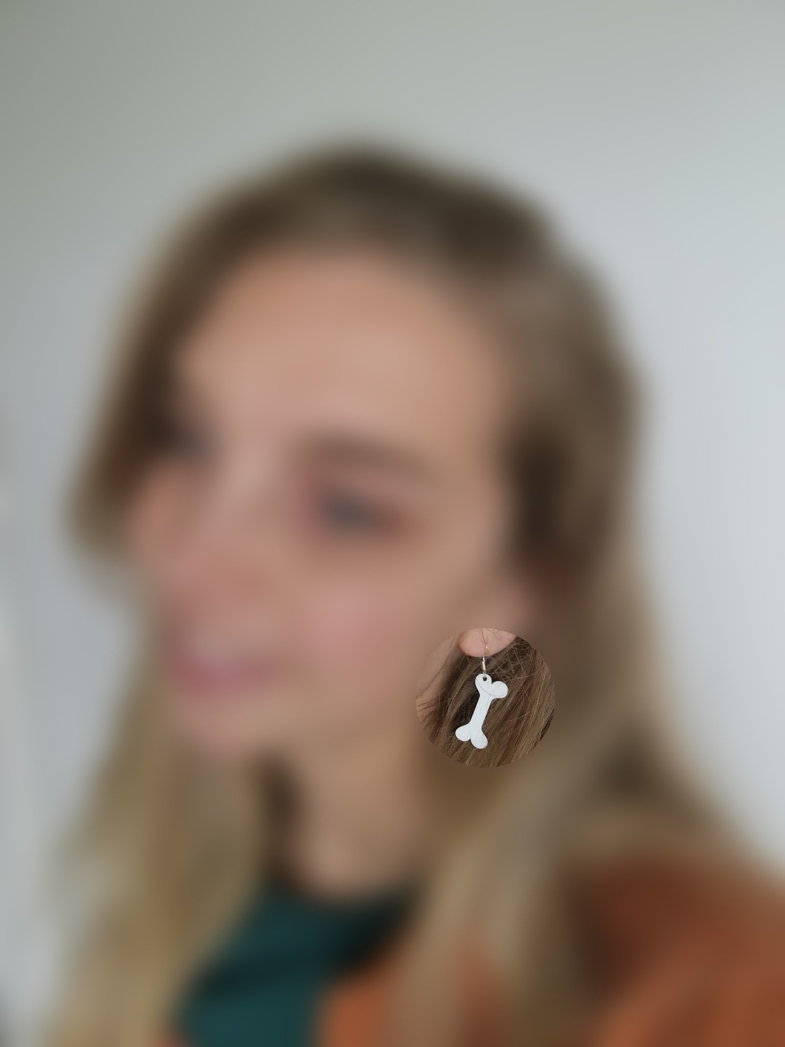 Bông tai xương cho Halloween