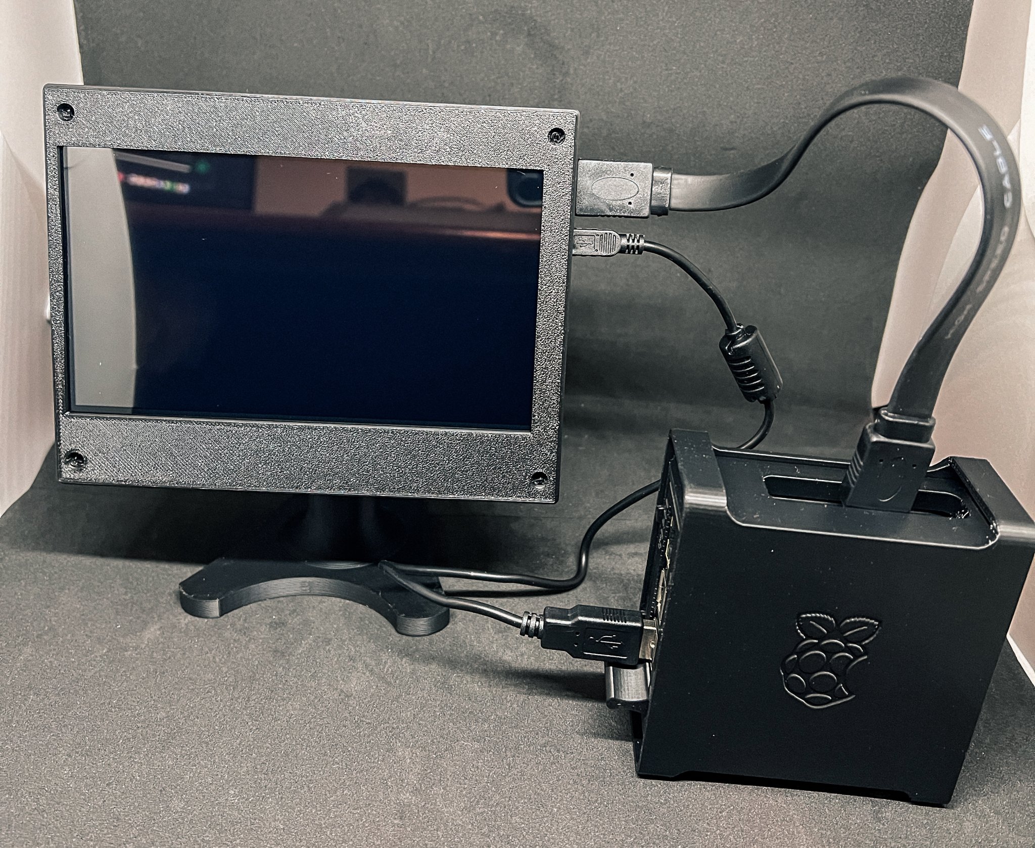 Giá đỡ màn hình cho Raspberry Pi kiểu máy tính mini