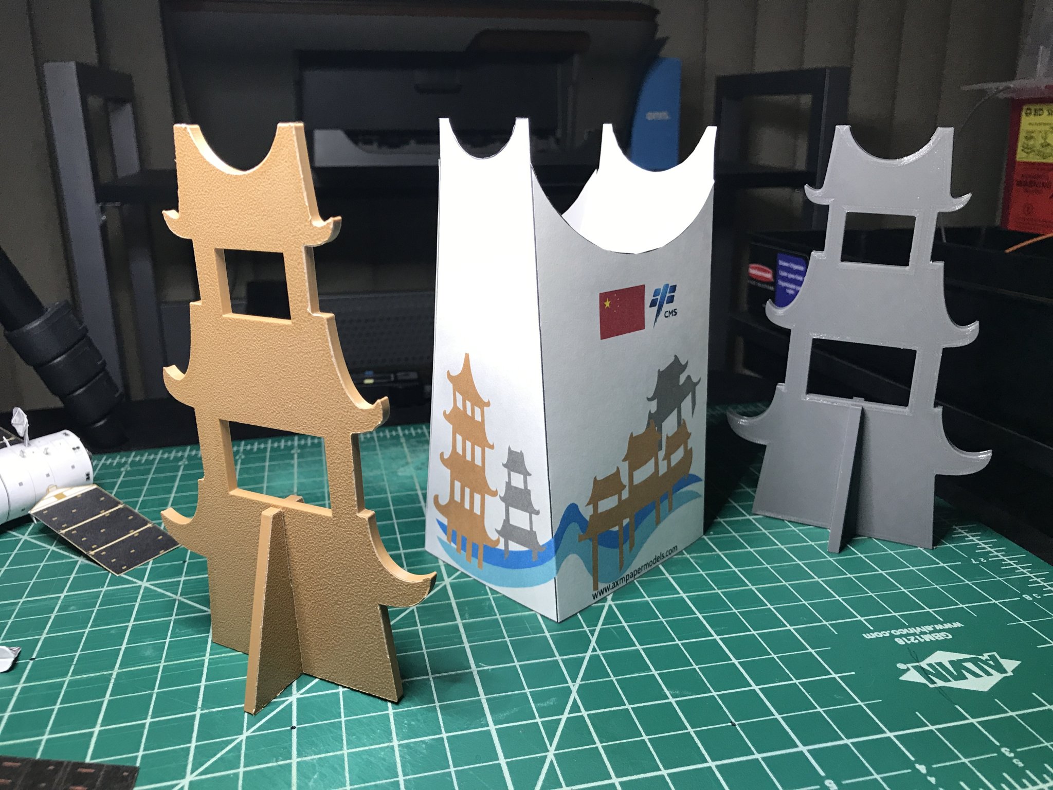 Giá đỡ mô hình trạm không gian Trung Quốc