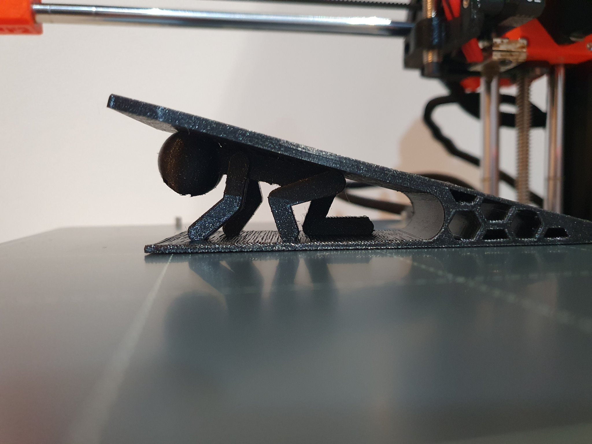 Giá đỡ cửa hình người que độc đáo