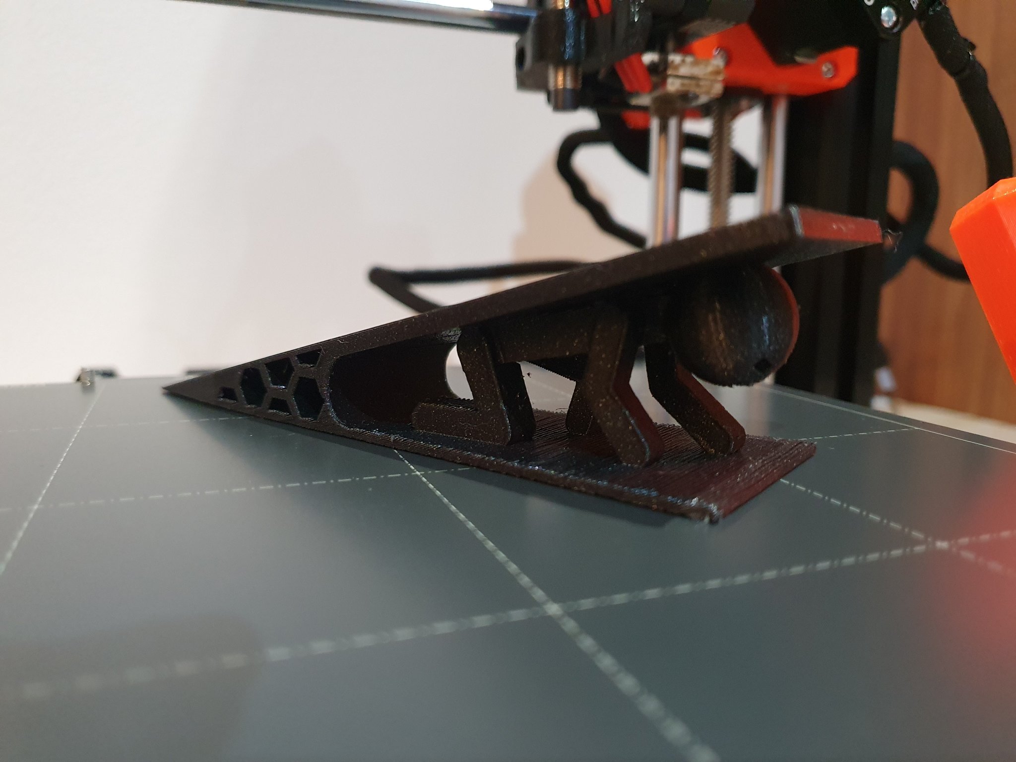 Giá đỡ cửa hình người que độc đáo