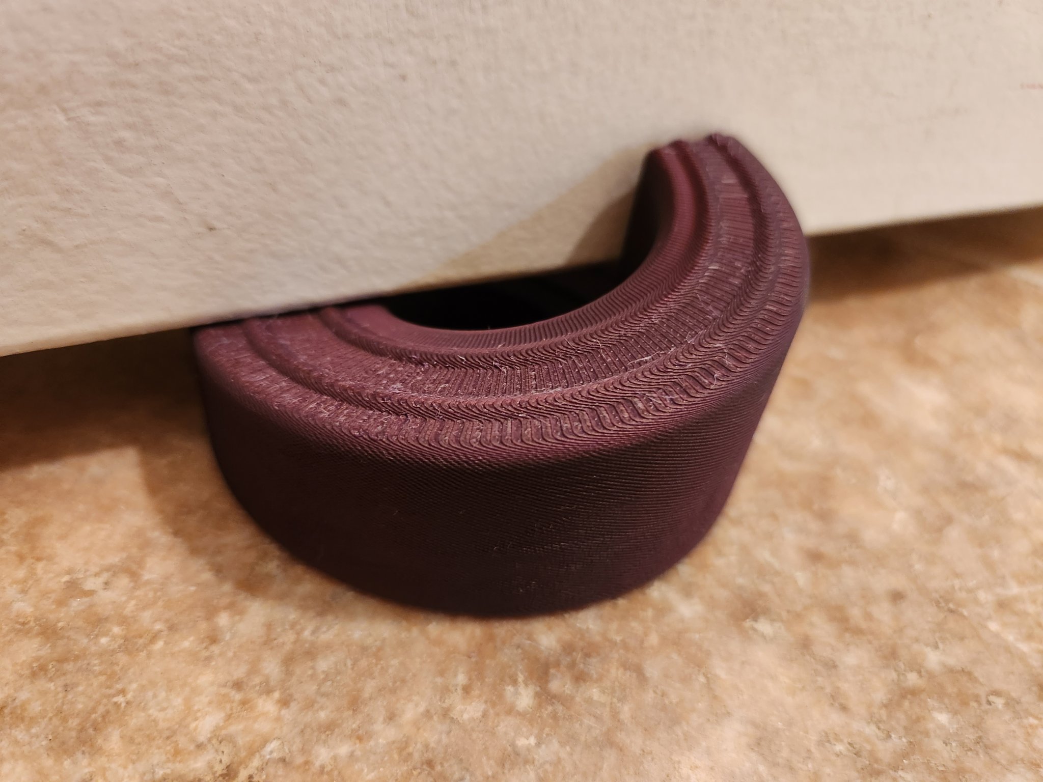 Đồ chặn cửa thiết kế hình xoắn ốc tiết kiệm không gian