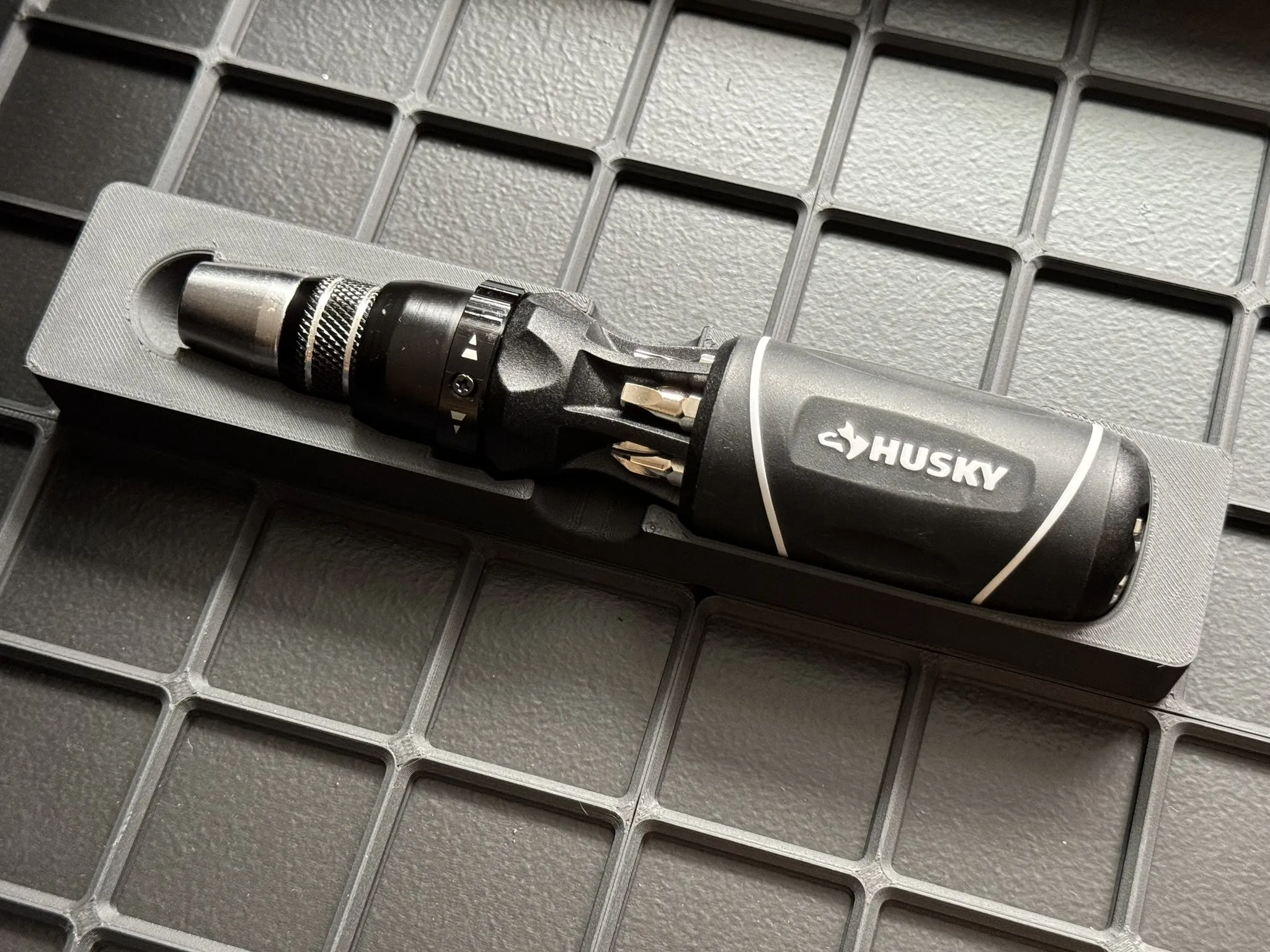 Giá đỡ dụng cụ Gridfinity cho tua vít Husky 12 trong 1