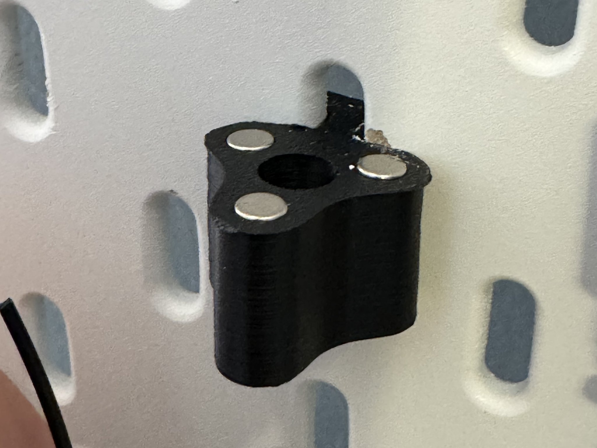 Kết nối qua IKEA SKÅDIS với nam châm 5x5mm