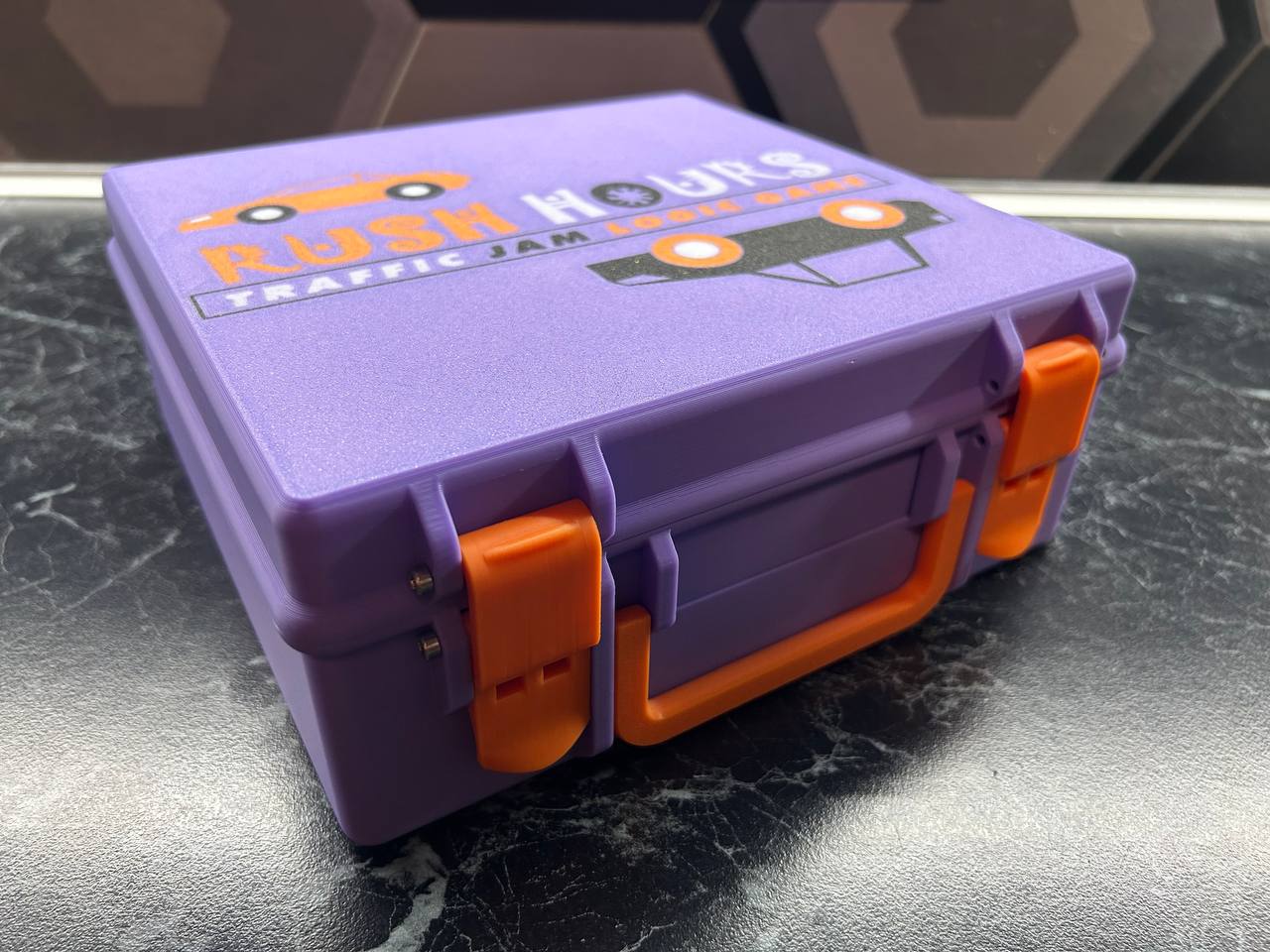 Hộp lưu trữ cho trò chơi logic Rush Hour với ô tô