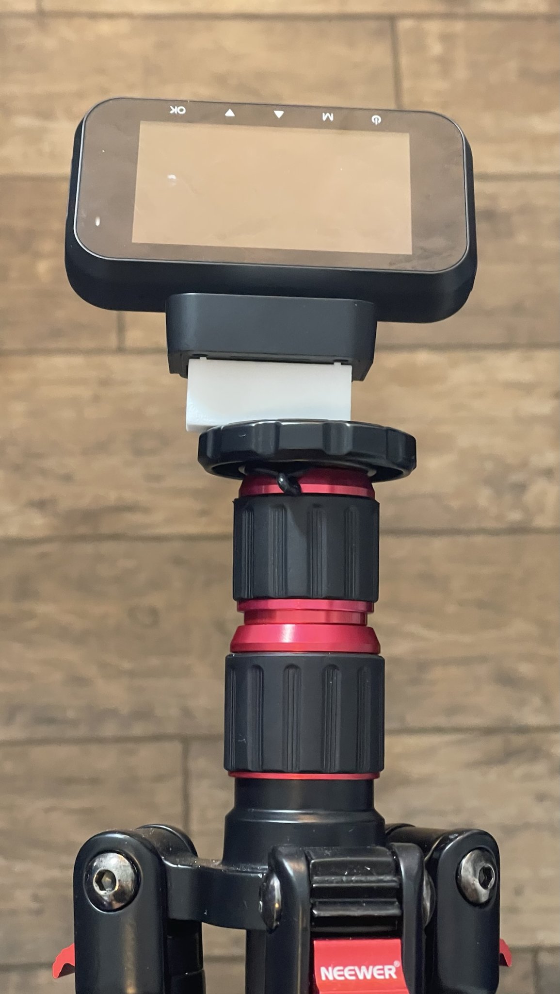 Giá đỡ tripod cho camera hành trình Rexing V5