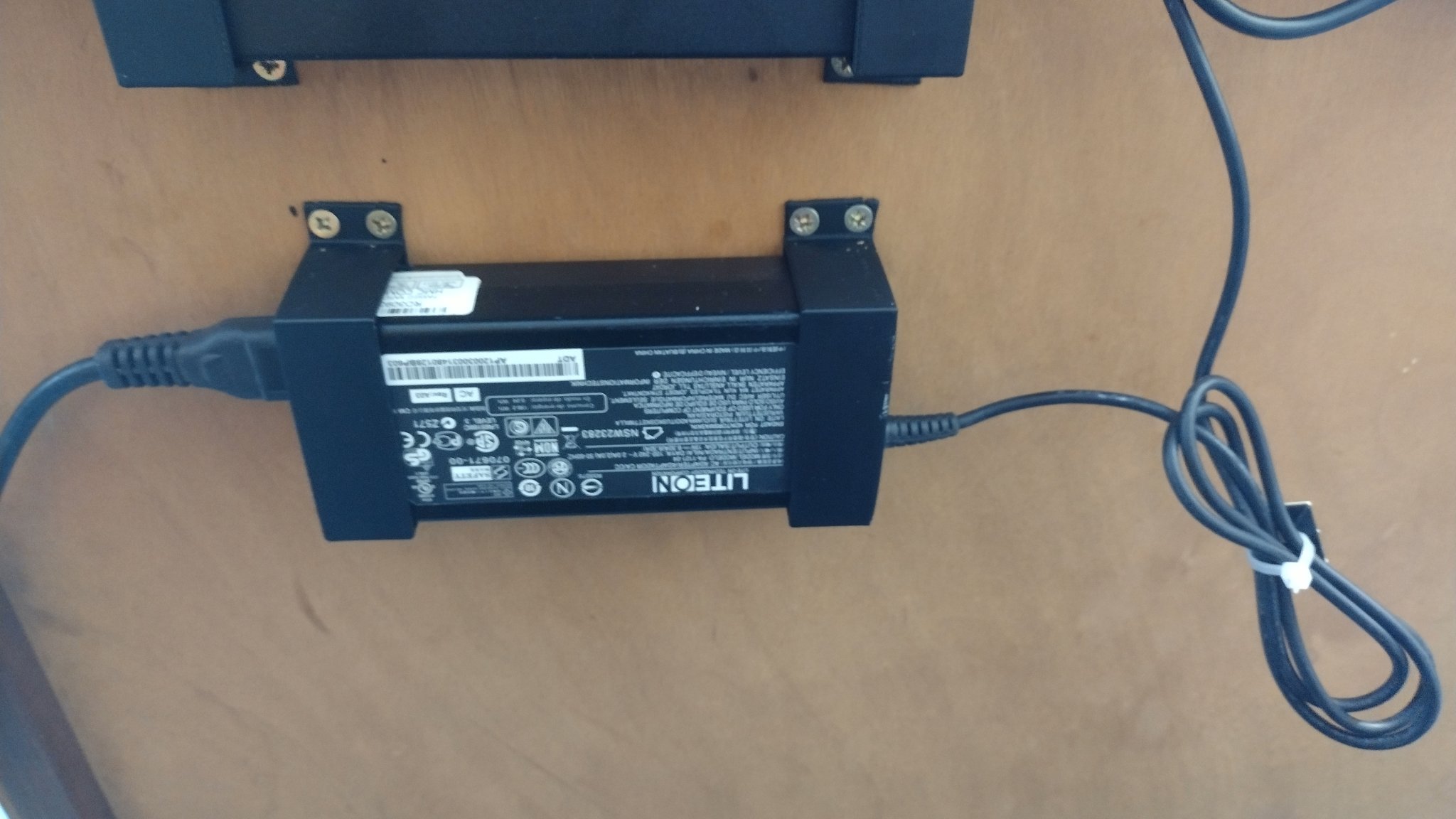 Giá đỡ tường cho nguồn điện PSU Lite pa-1121-04 của Ultimaker O...