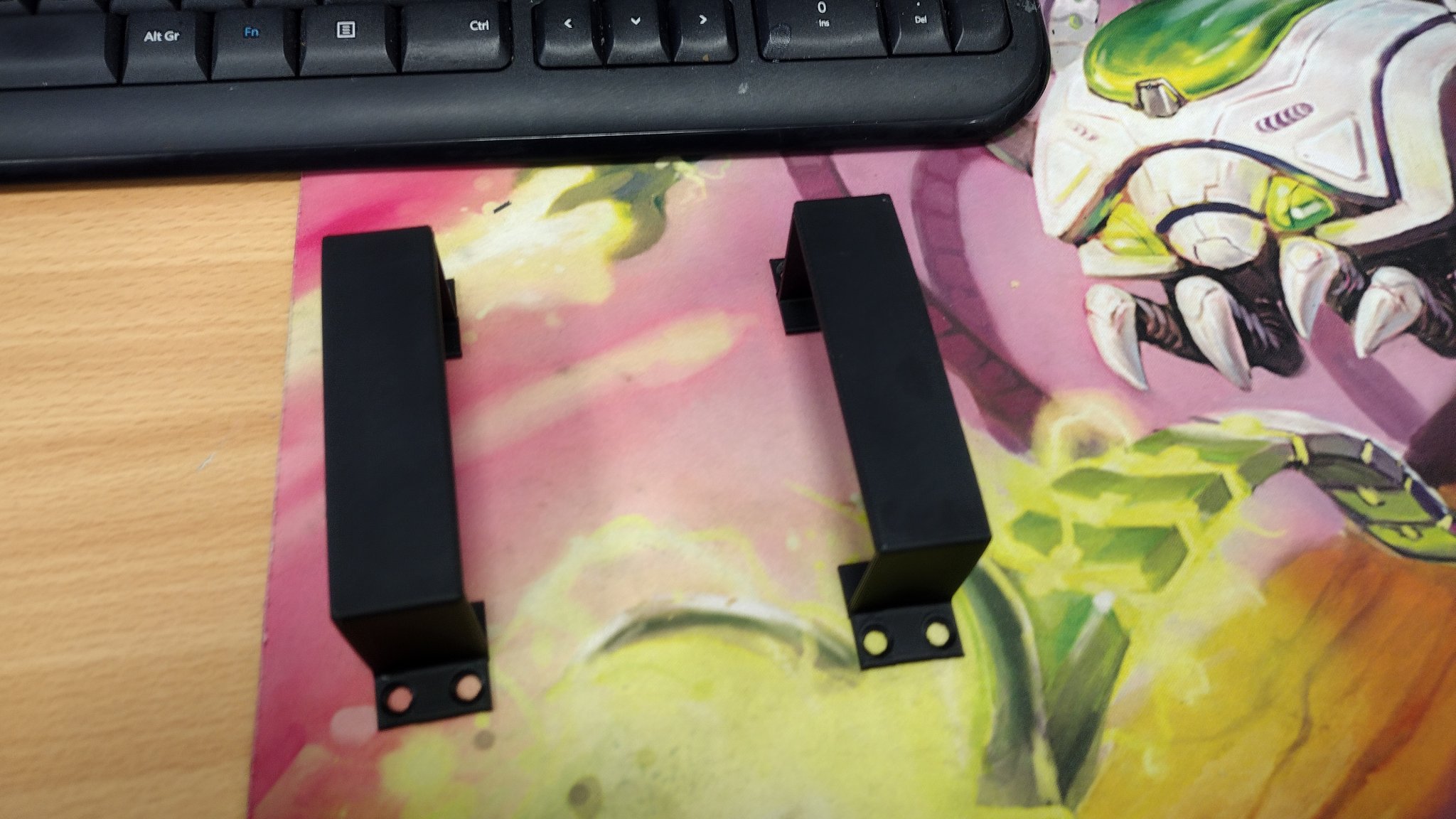 Giá đỡ gắn tường cho nguồn PSU fsp230-aaan3 của Tiertime Up300