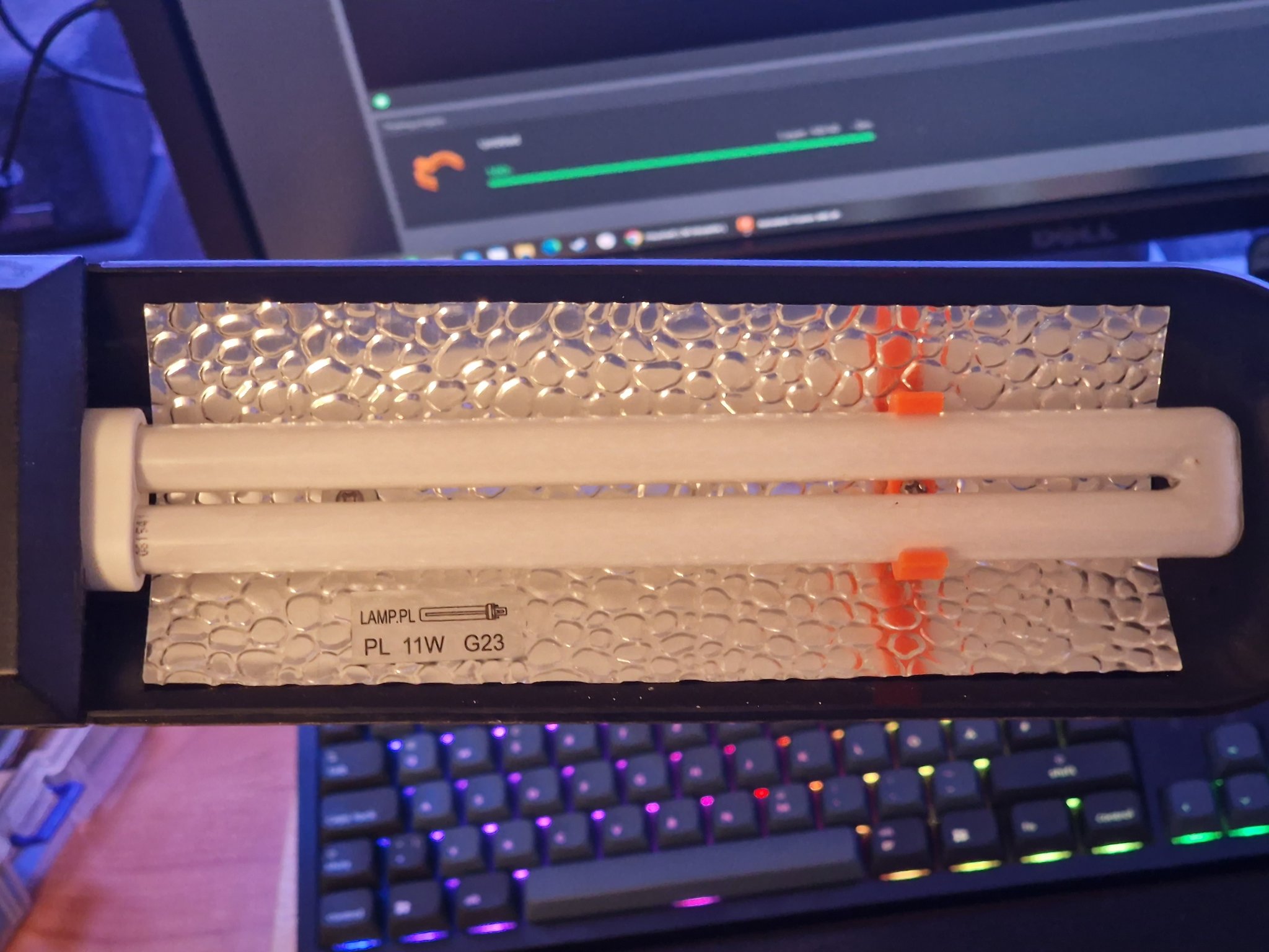 Giá đỡ thay thế cho đèn bàn G23