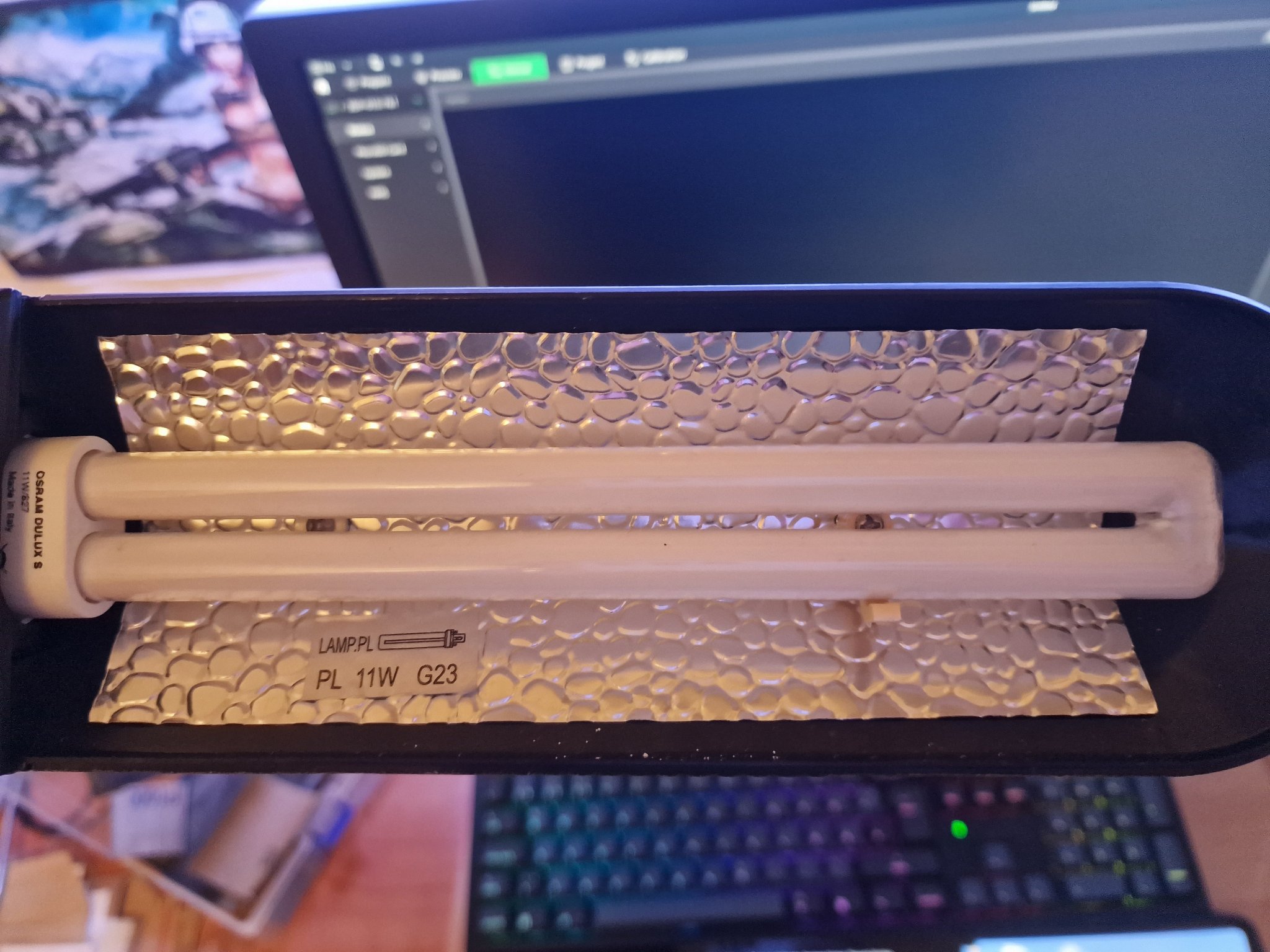 Giá đỡ thay thế cho đèn bàn G23