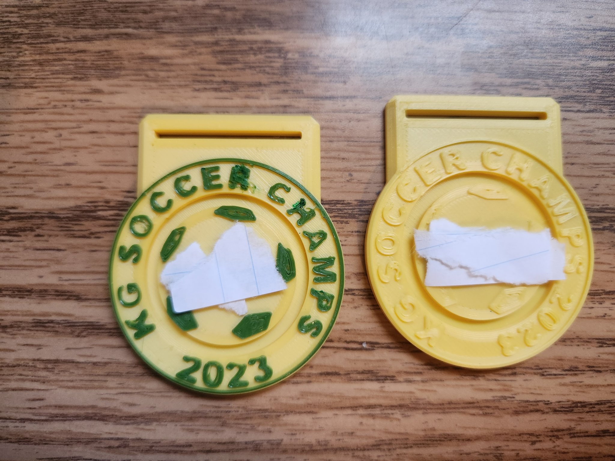 Huy chương bóng đá cho đội trẻ