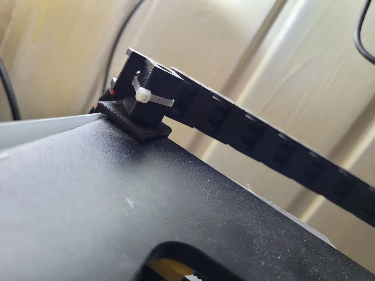 Giá đỡ dragchain cho máy in TwoTrees Sapphire Pro