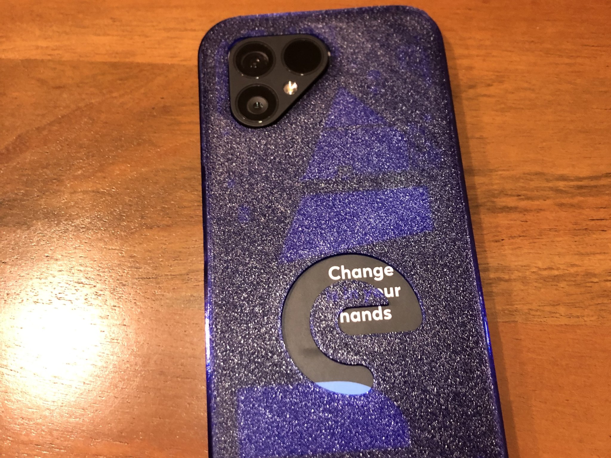 Ốp lưng FAIRPHONE 5 với thiết kế độc đáo và logo