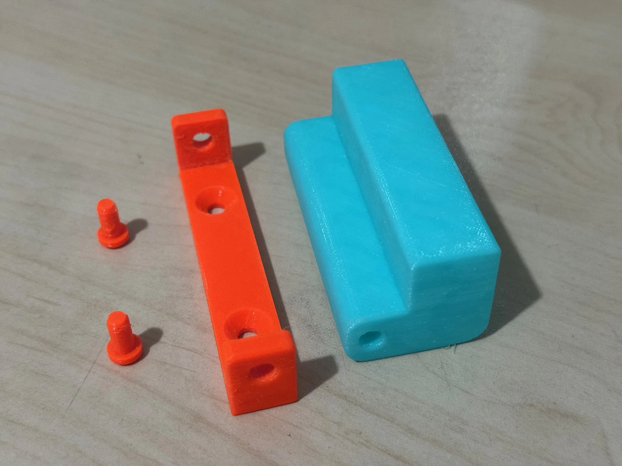 Thiết bị chống khóa cửa đơn giản bằng TPU