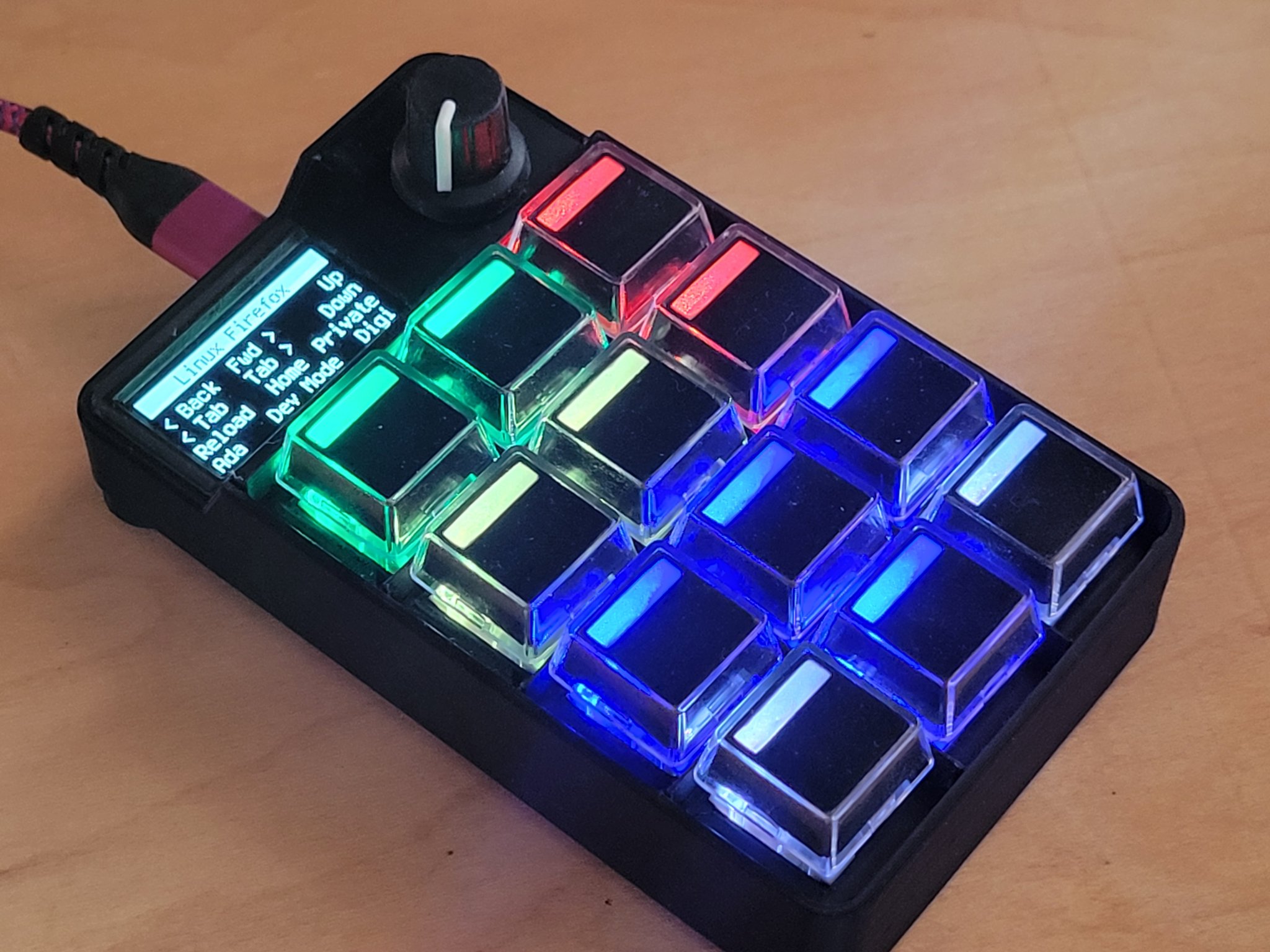 Vỏ và phím bấm cho Adafruit Macropad