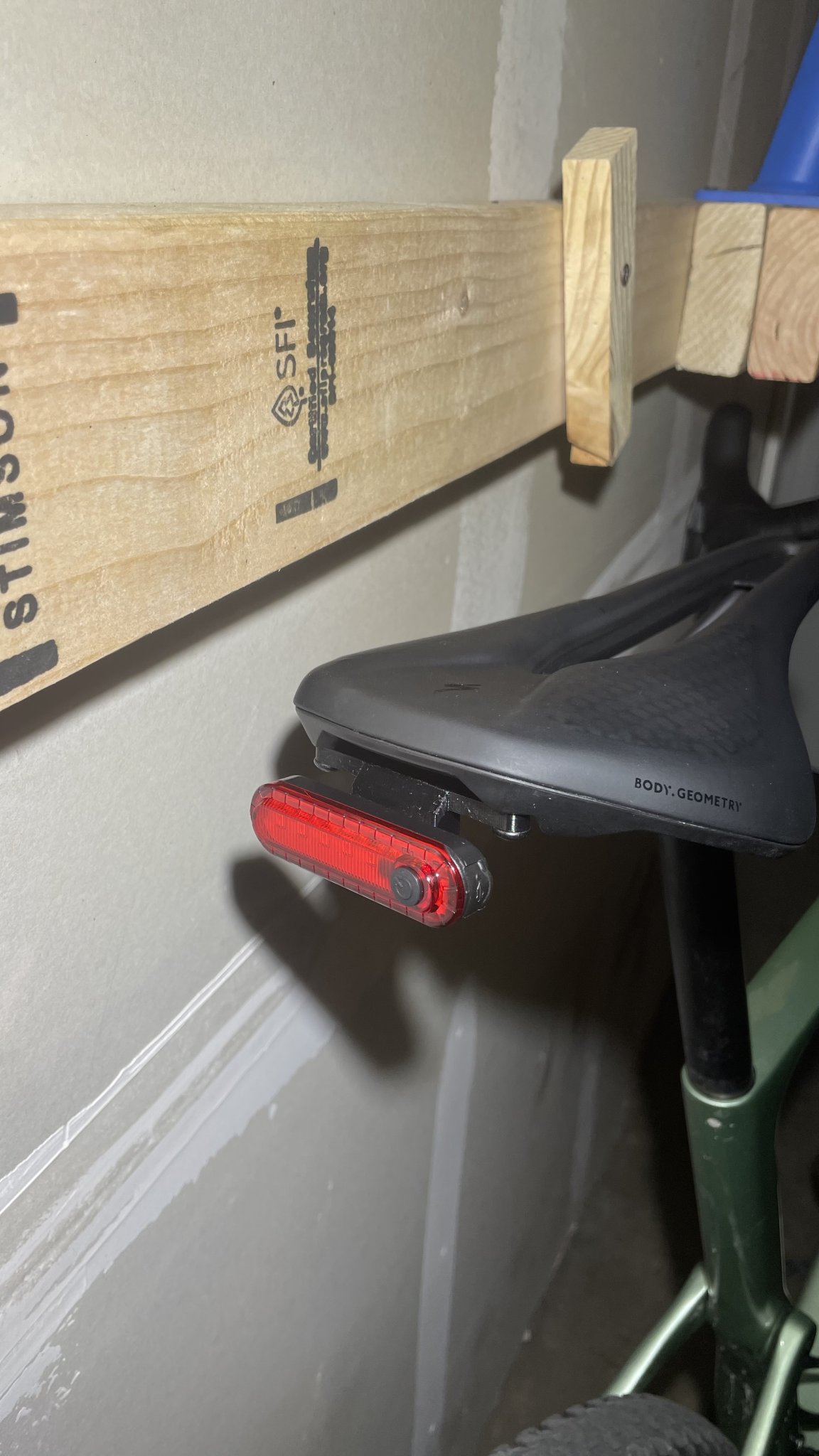 Giá đỡ đèn hậu cho yên xe Specialized SWAT