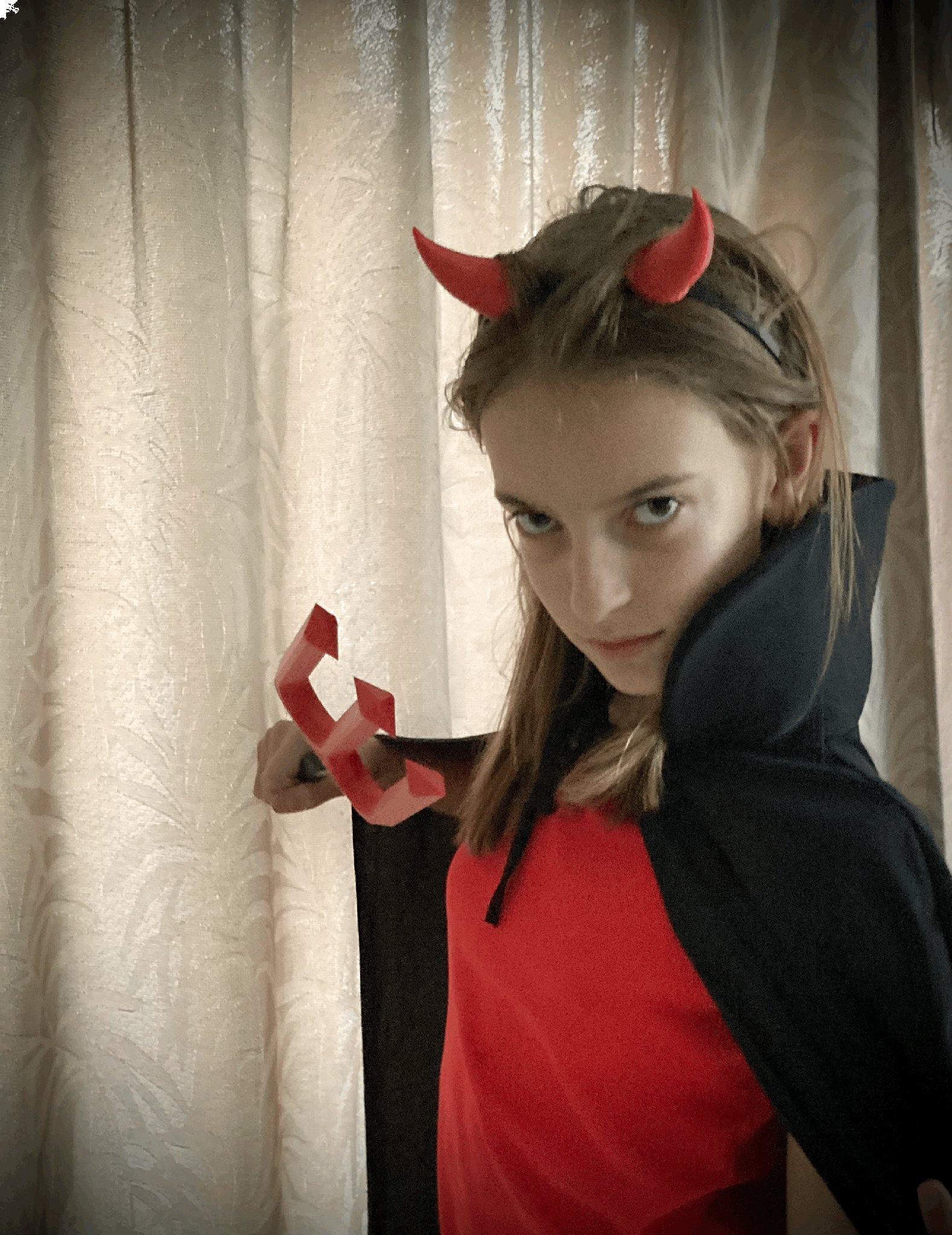 Trang phục quỷ cho Halloween không cần hỗ trợ