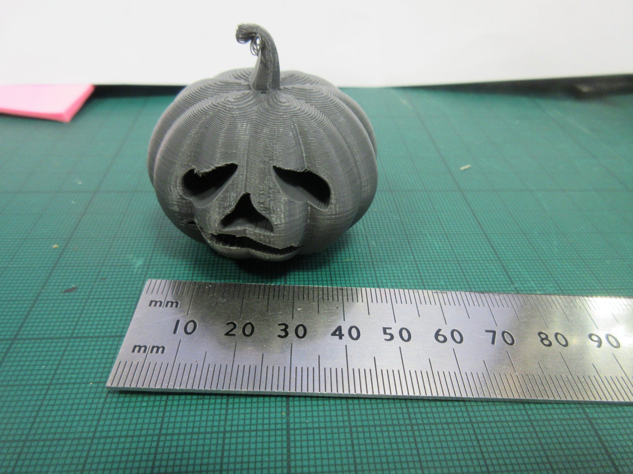 Cái Bầu Halloween Kêu Lách Tách