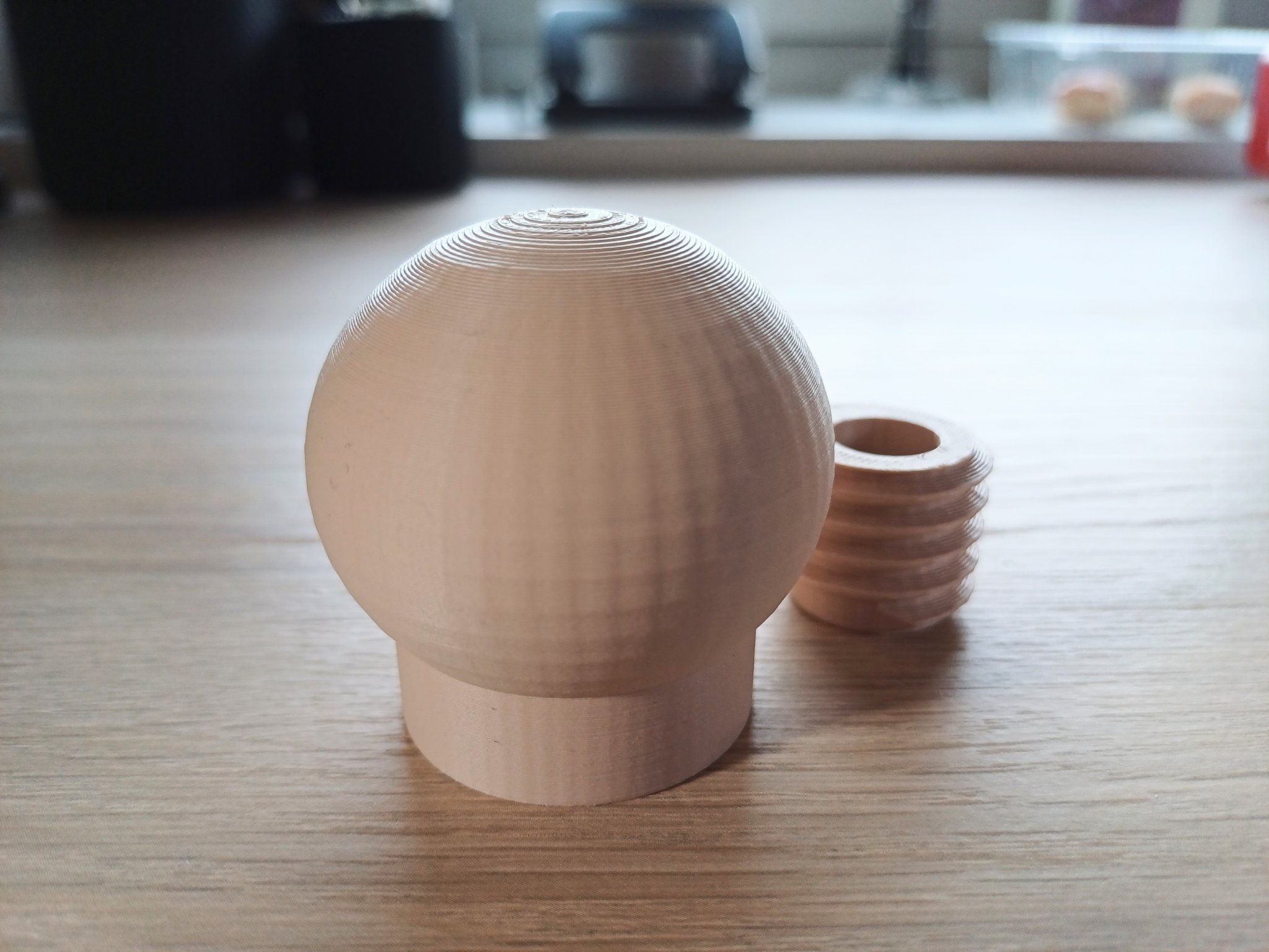 Cái chặn cửa đơn giản dễ sử dụng cho gia đình