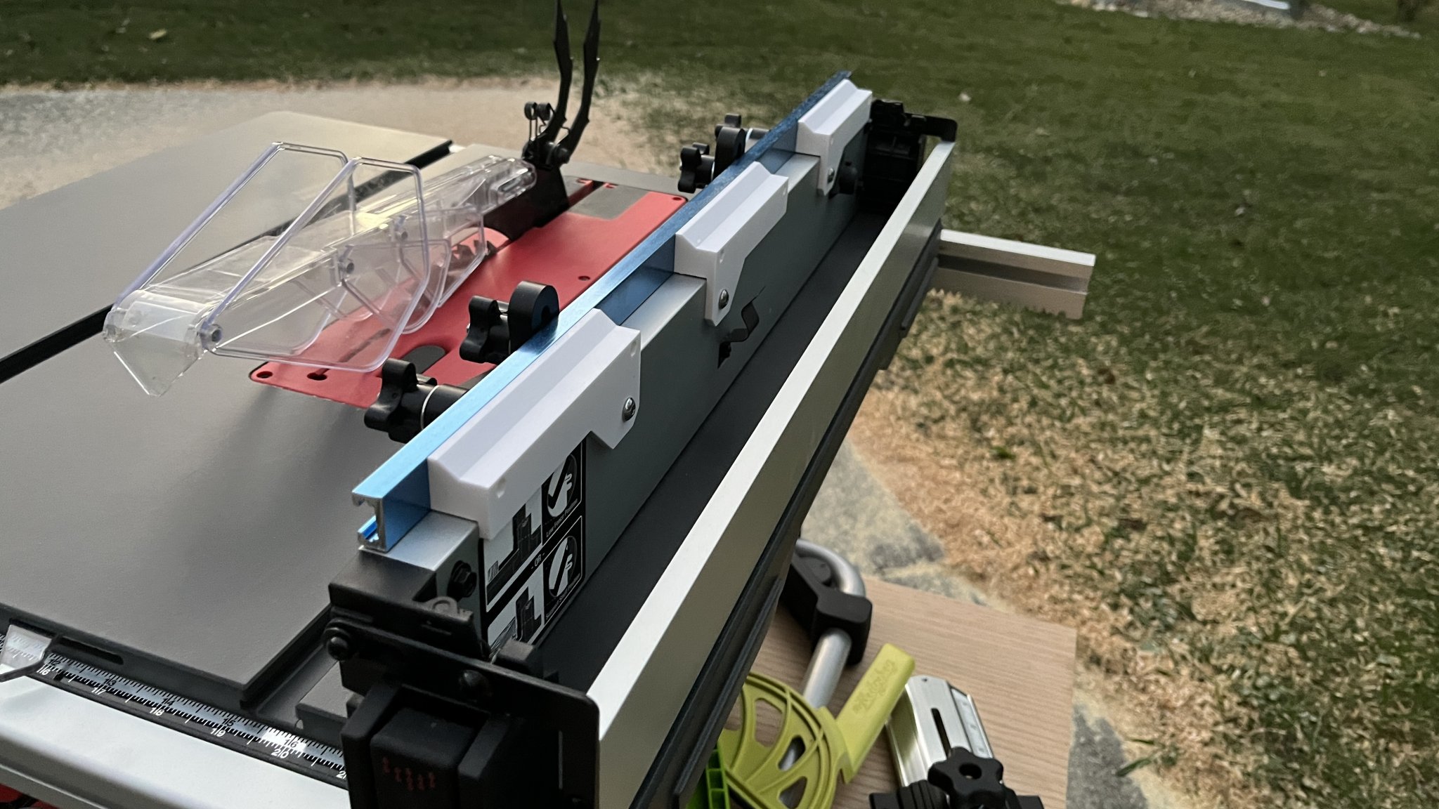 Giá đỡ t-track cho máy cưa bàn SawStop CTS