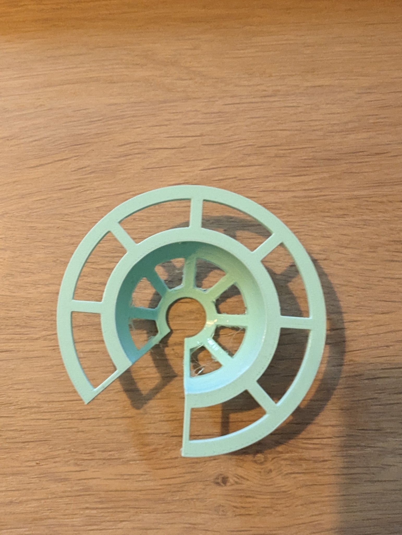 Giá đỡ hạt bơ cho cây bơ sinh trưởng