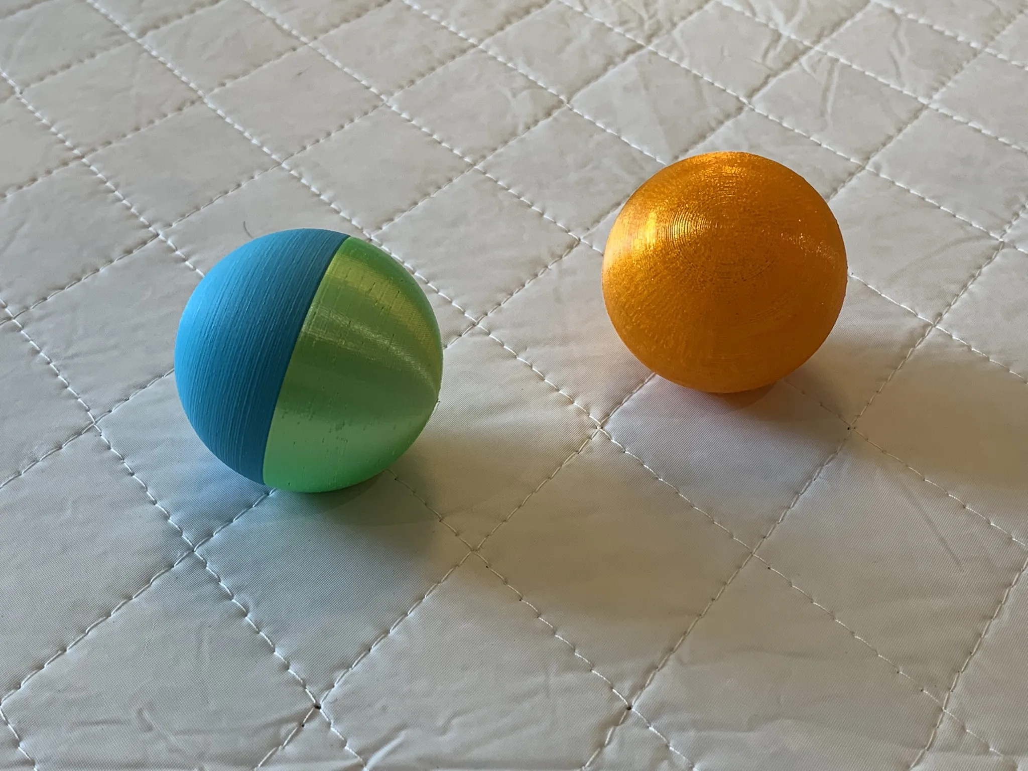 Quả cầu chạy bi bằng đá cẩm thạch hai phần