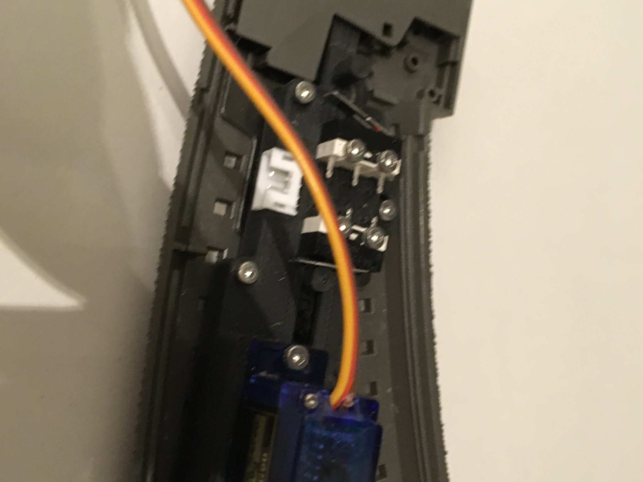 Giá đỡ servo cho công tắc C-rail Marklin với phản hồi vị trí