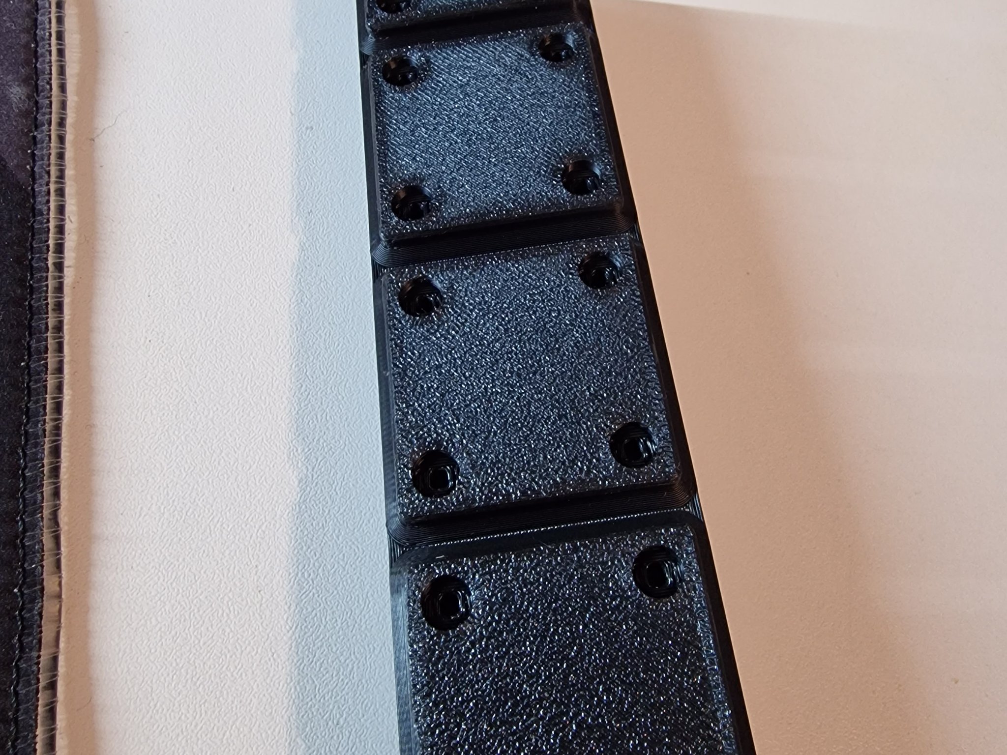 Công cụ từ tính để loại bỏ bavia Gridfinity