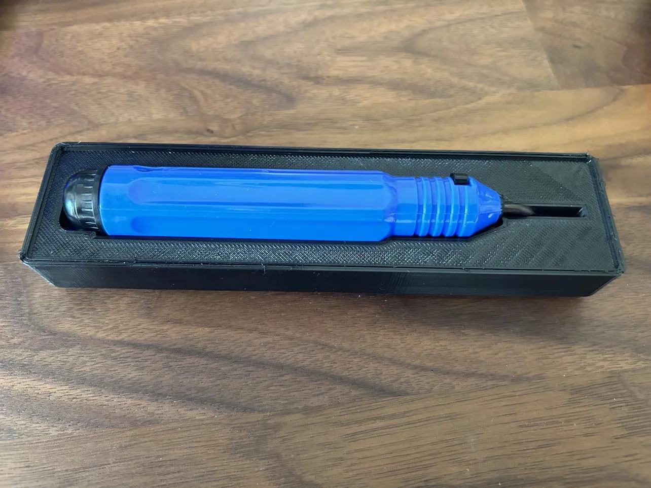 Giá đỡ công cụ làm nhẵn Gridfinity với lỗ cho lưỡi cắt