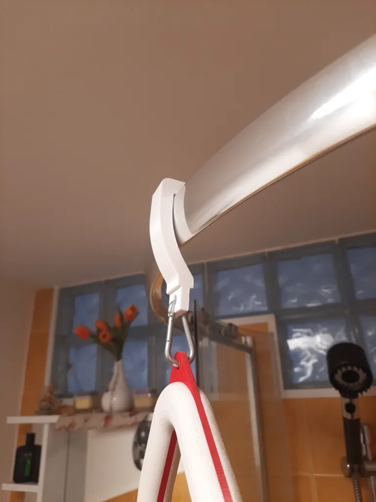 Móc treo góc phòng tắm cho tay cầm bằng carabiner