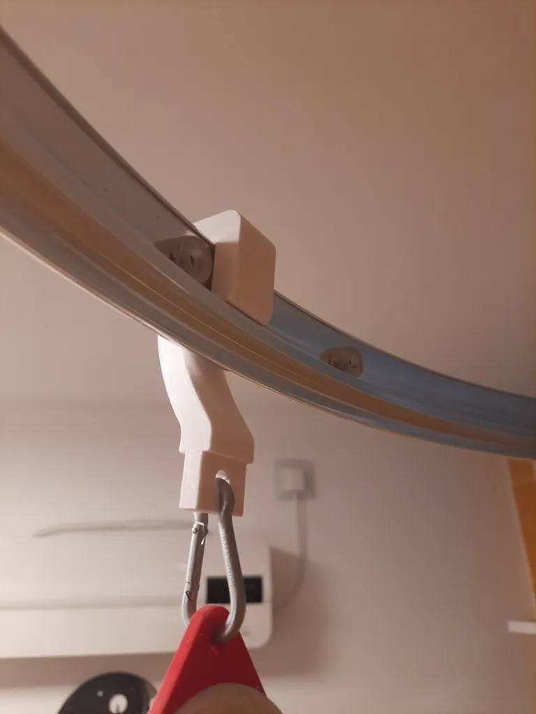 Móc treo góc phòng tắm cho tay cầm bằng carabiner