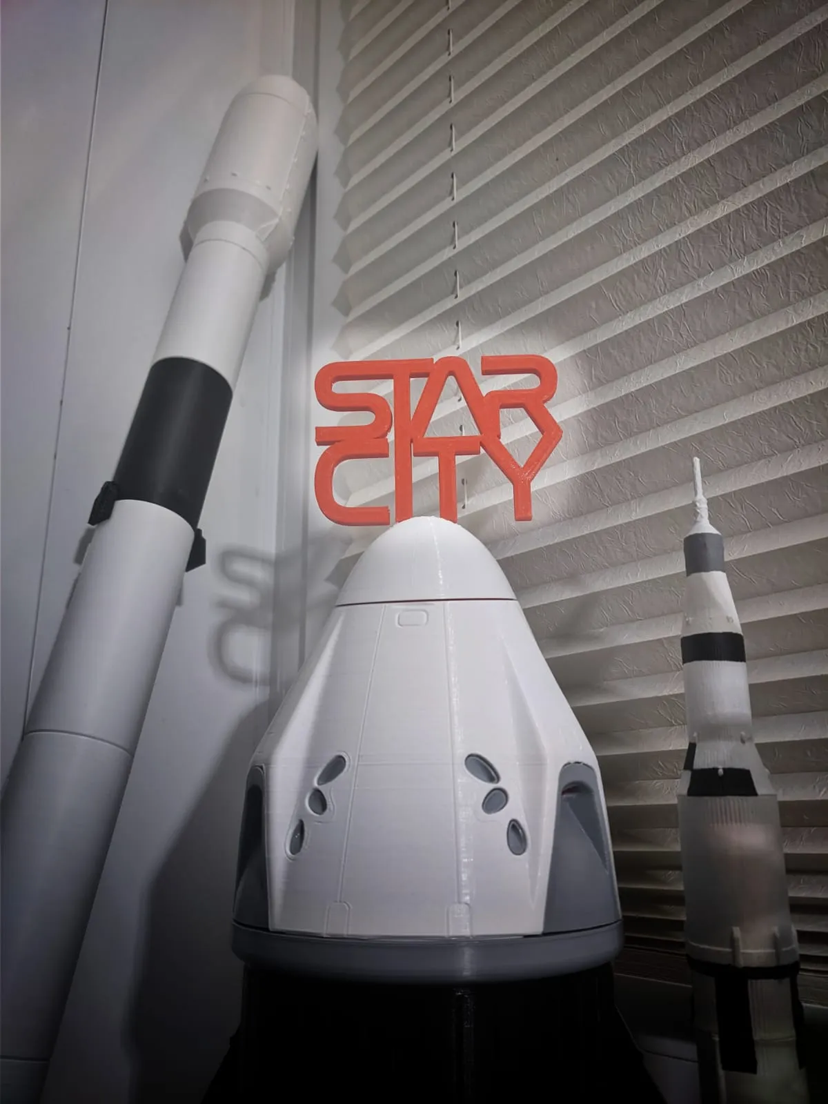 Trang trí thành phố sao theo chủ đề NASA