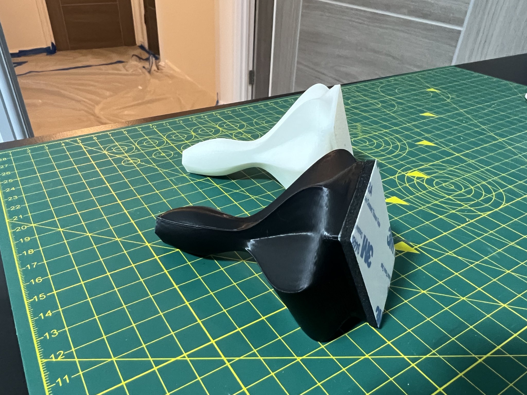 Giá đỡ cửa thiết kế độc đáo bằng Fusion 360