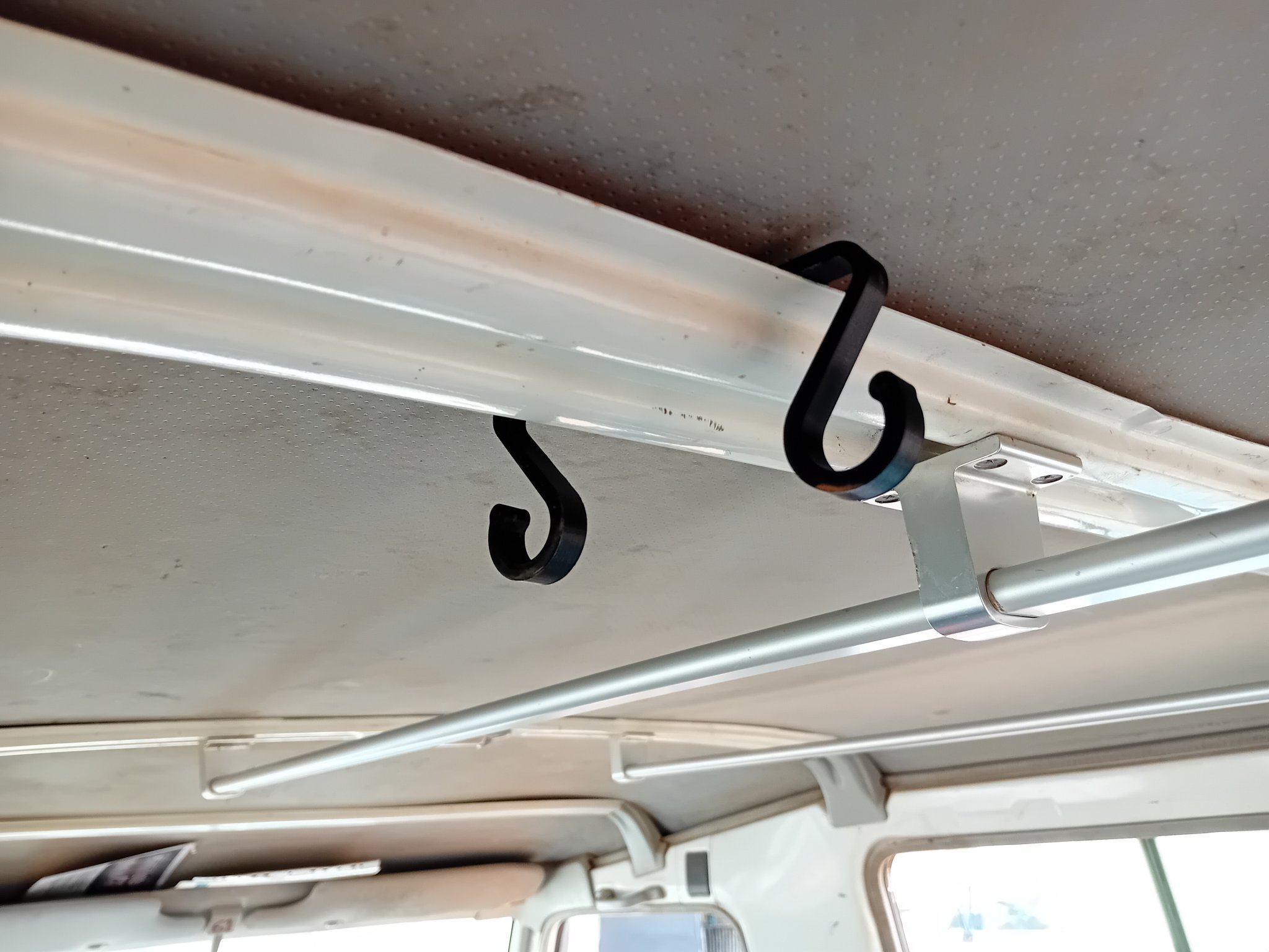 Móc treo đồ đôi cho xe Toyota Landcruiser